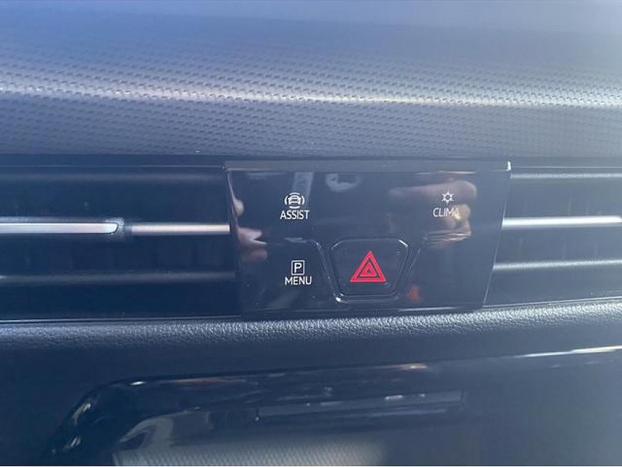 VW Golf (2025) - Photo 18