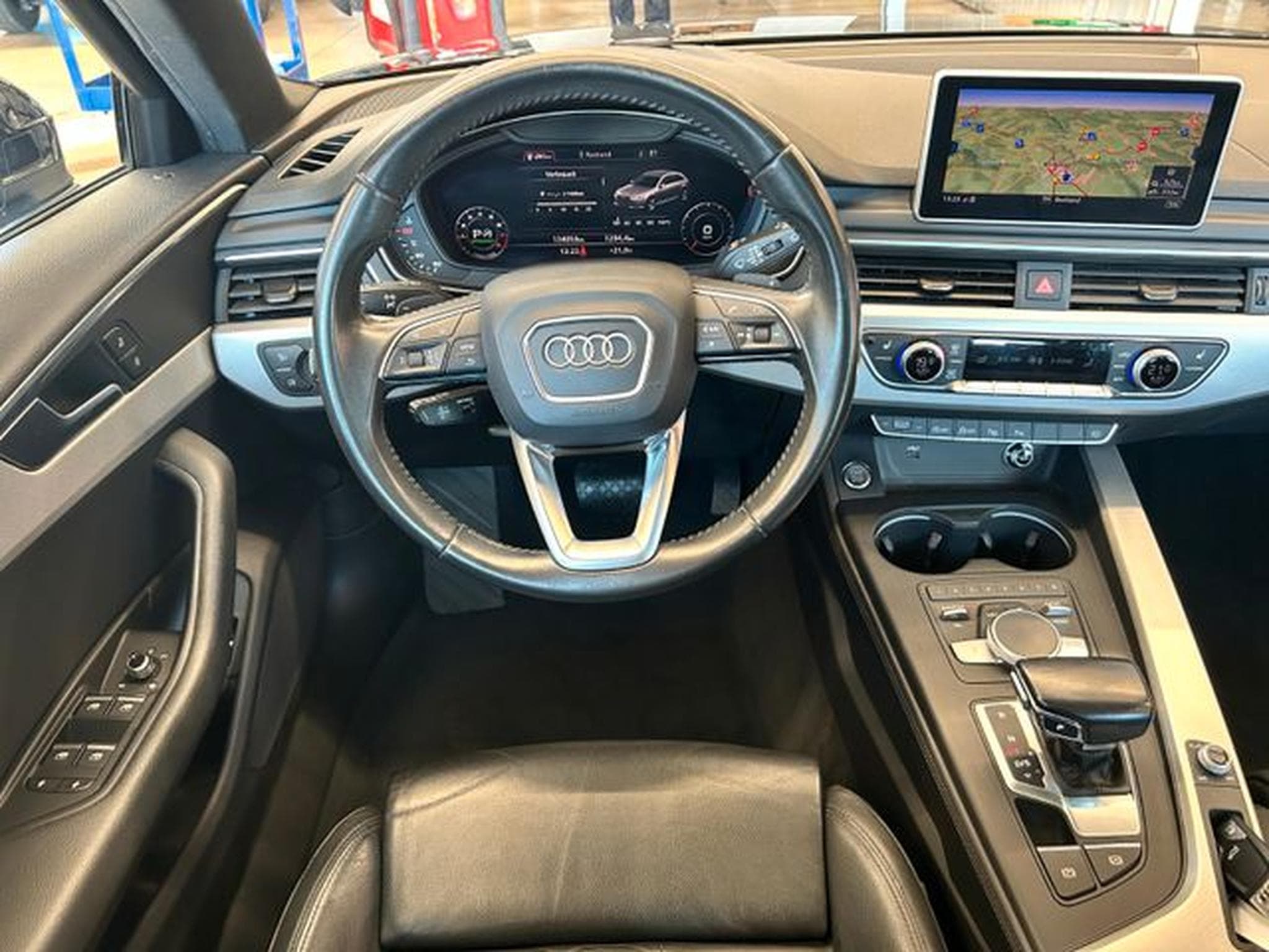 Audi A4 A4 Avant 2.0 TFSI S-tronic S line LED HUD Pano (2018) - Photo 12