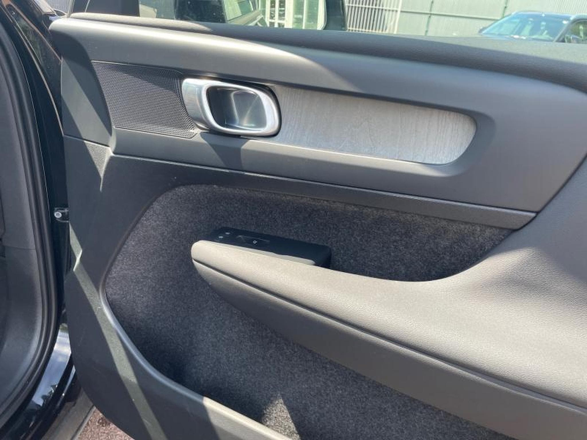 Volvo XC40 B3 Core / Essence (2024) - Photo 14