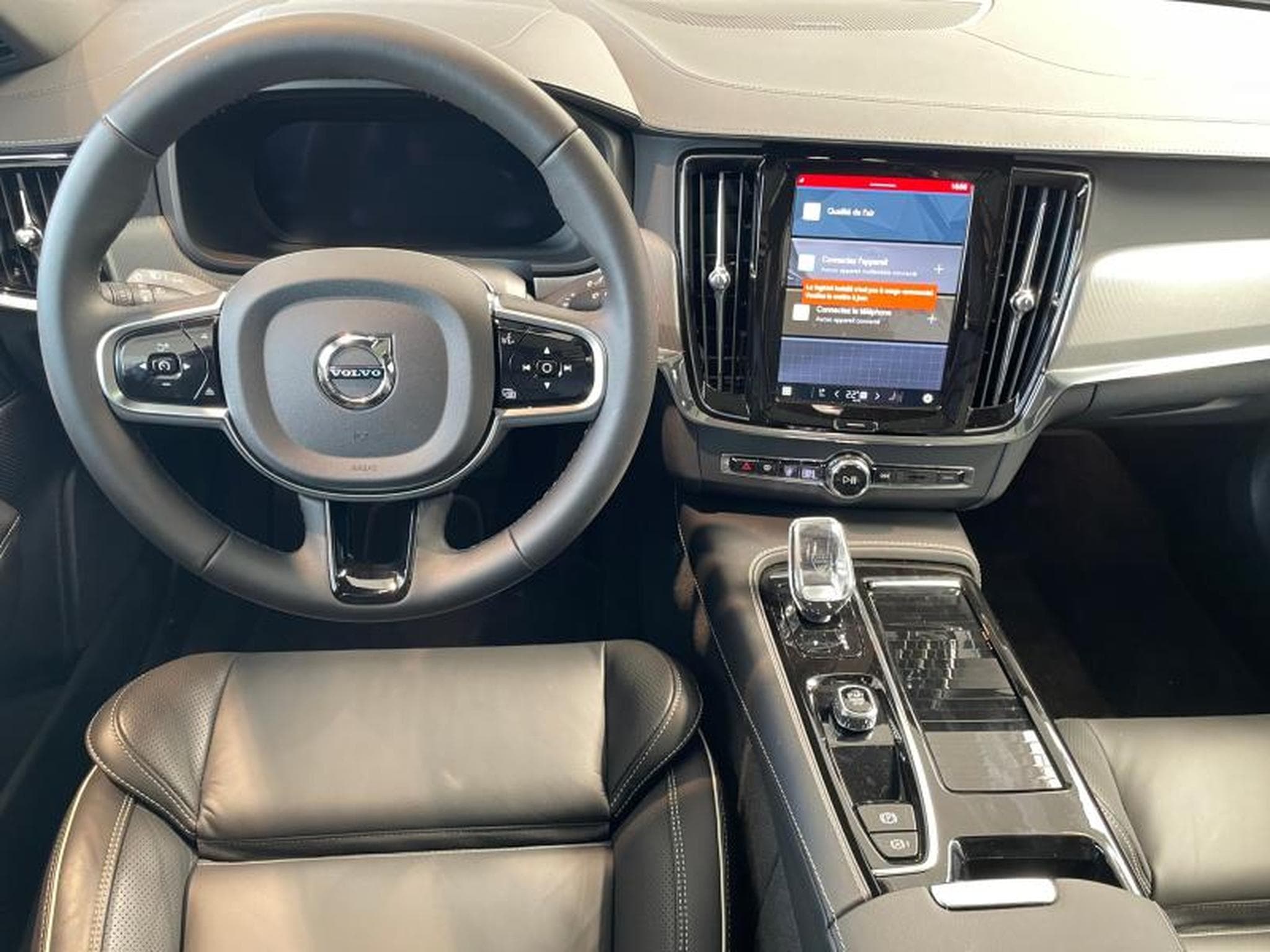 Volvo V90 Ultra Dark T6 Plug-in Hybride (1970) - Photo 3