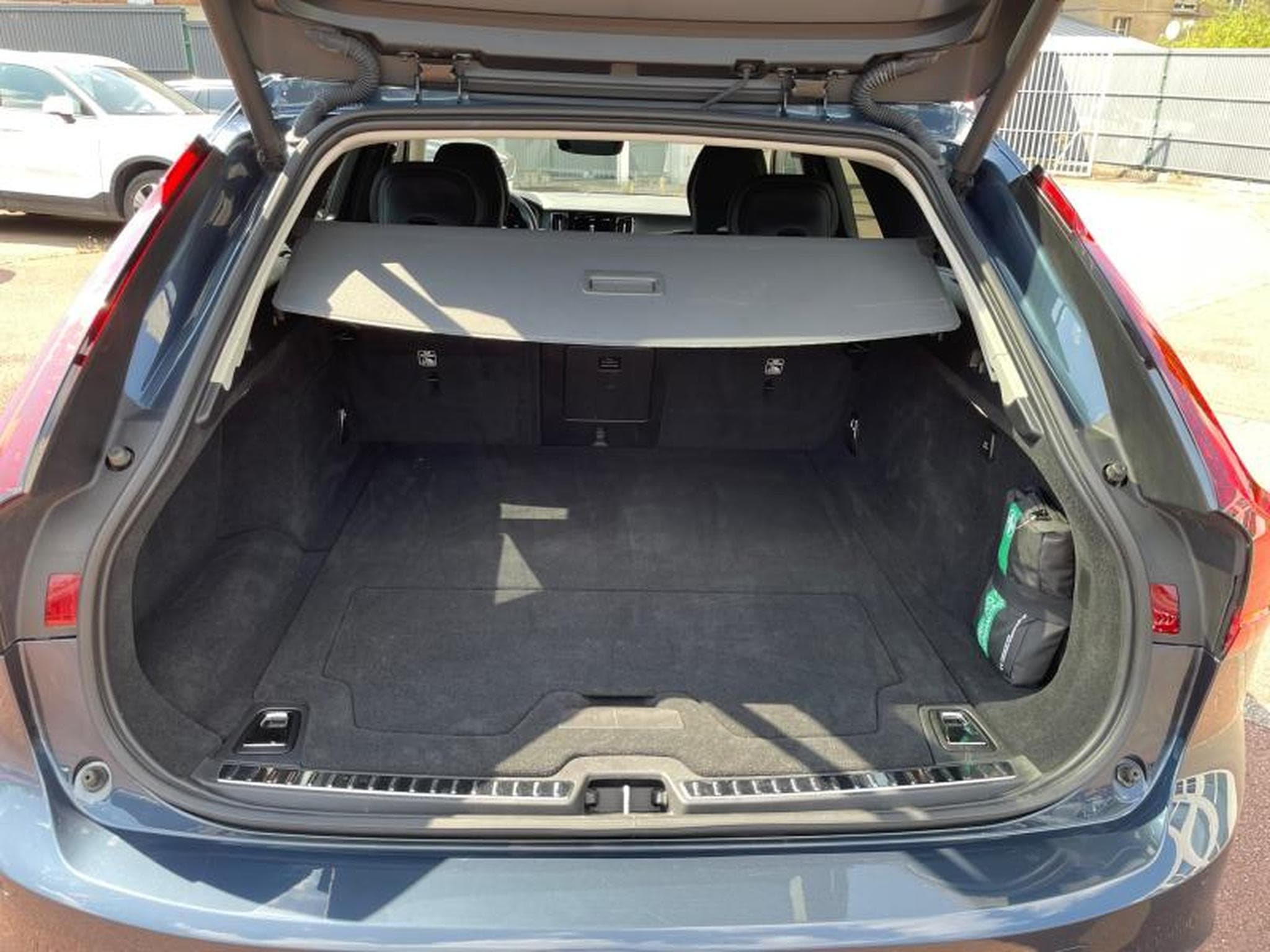 Volvo V90 Core Bright Recharge T6 AWD pl (2024) - Photo 30