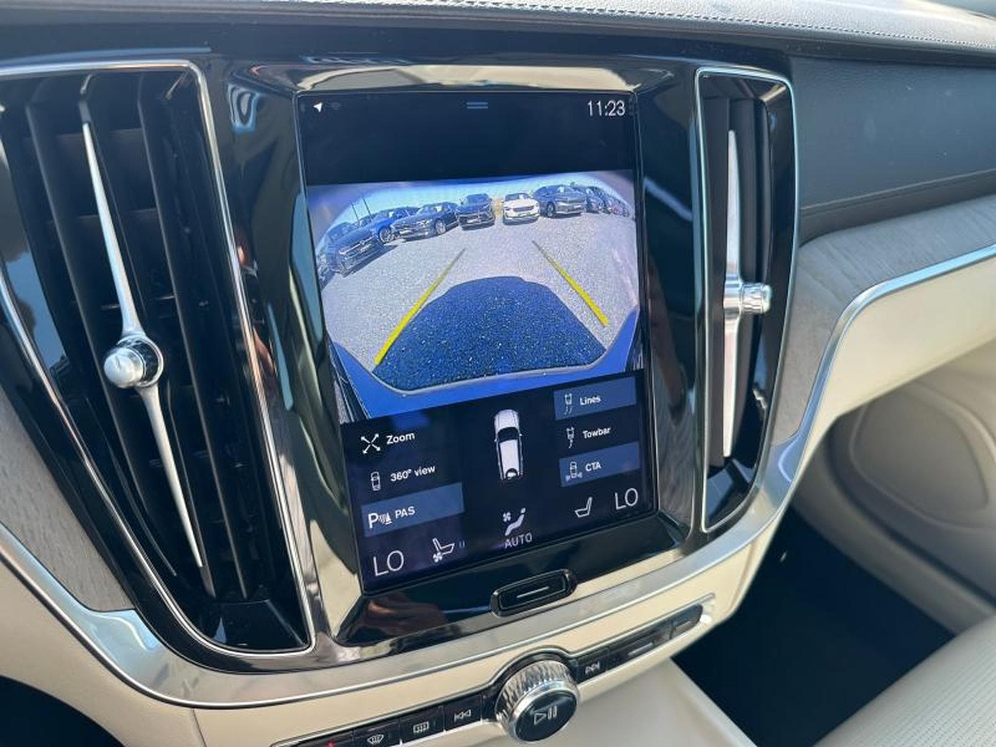 Volvo V60 B5 Momentum / Essence (2021) - Foto 28