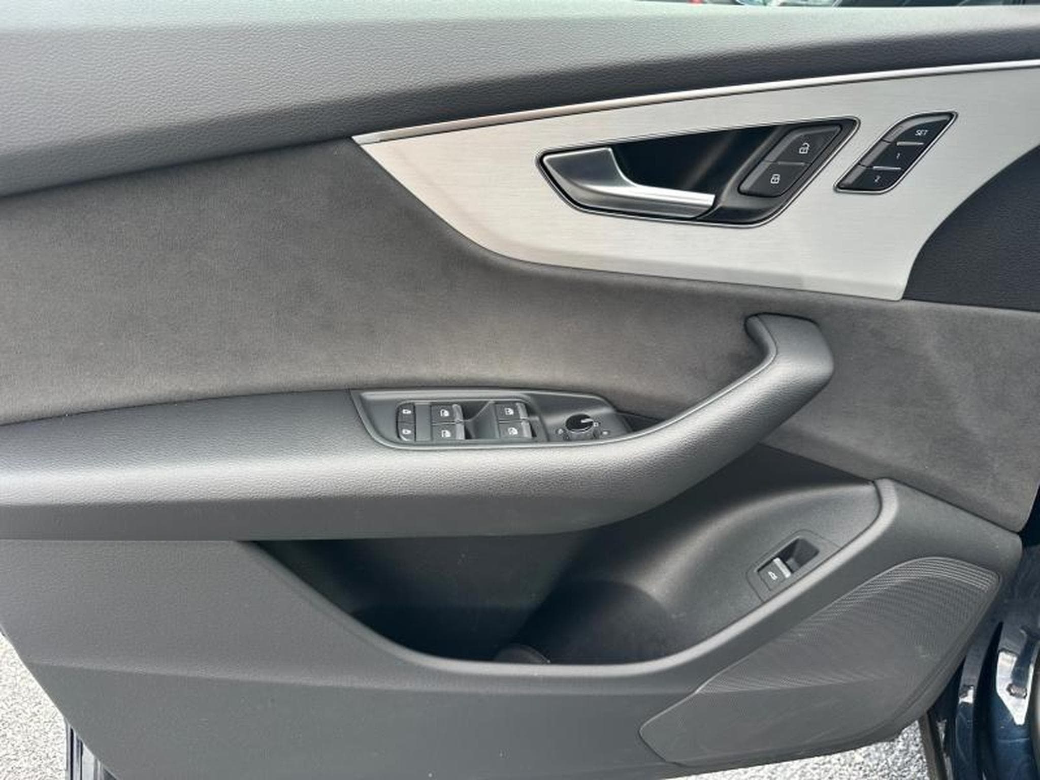 Audi Q8 50 TDI / Quattro / SLine / Diesel (2023) - Photo 19