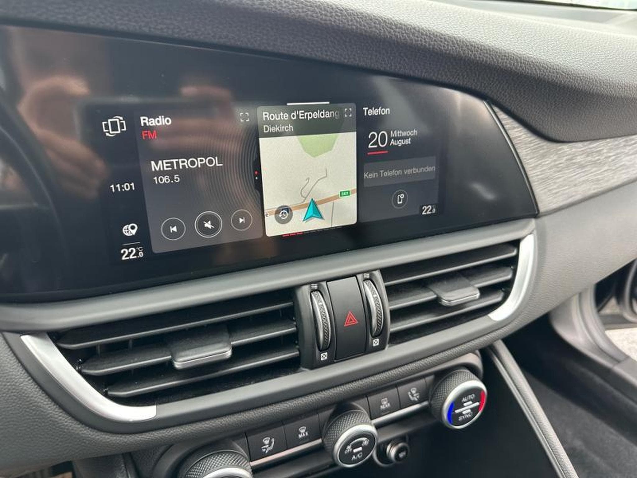 Alfa-Romeo Giulia Super / Essence (2021) - Photo 12