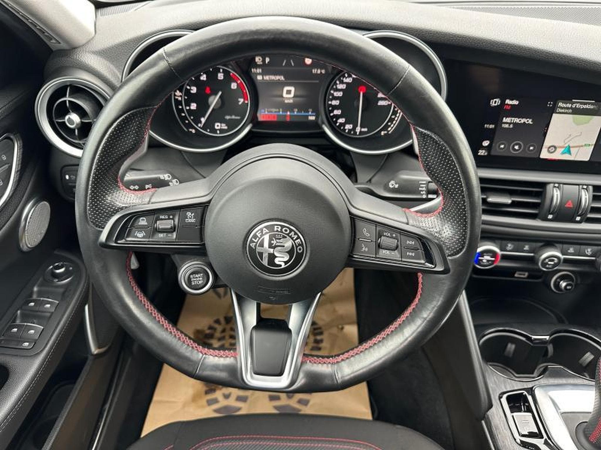 Alfa-Romeo Giulia Super / Essence (2021) - Photo 19