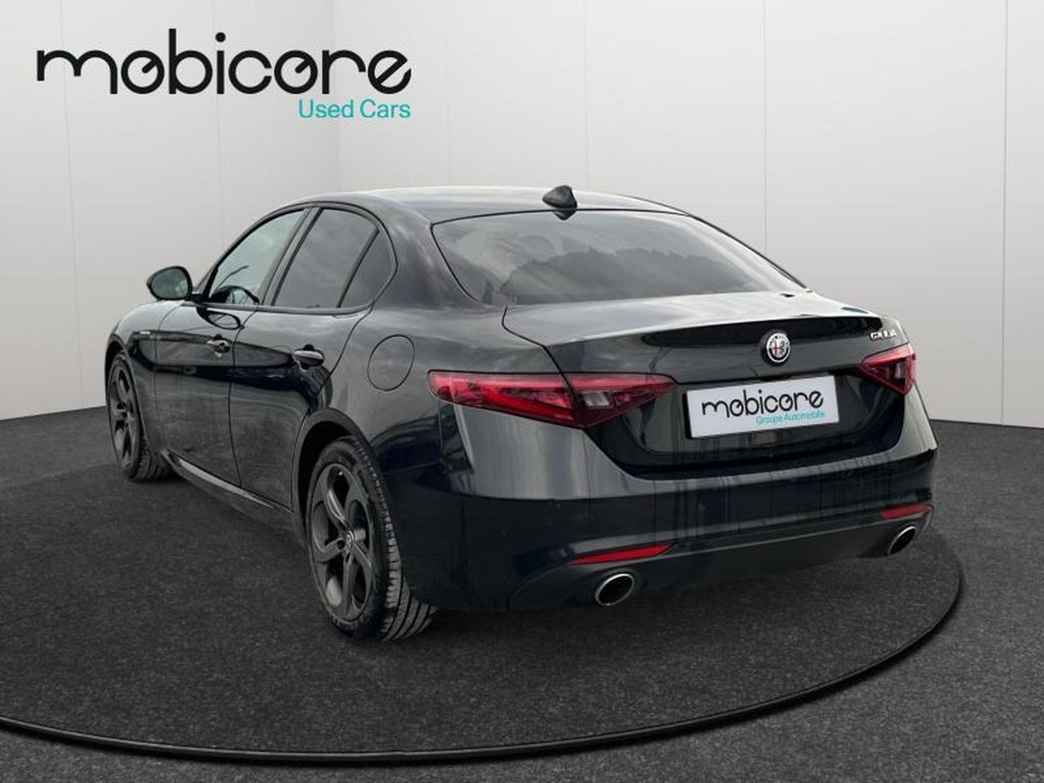 Alfa-Romeo Giulia Super / Essence (2021) - Photo 2