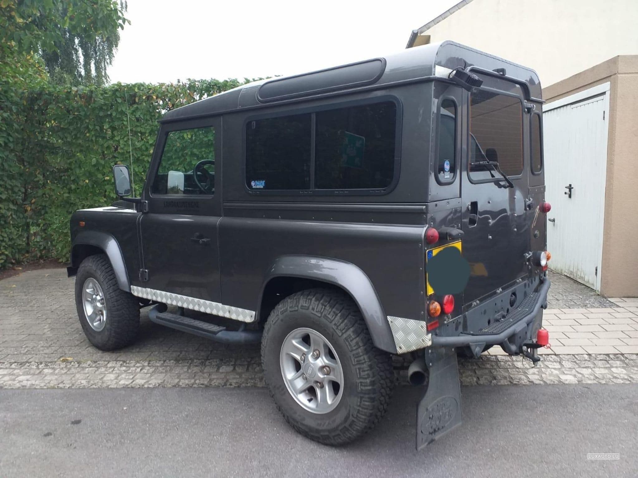Land-Rover Defender (2005) - Photo 3