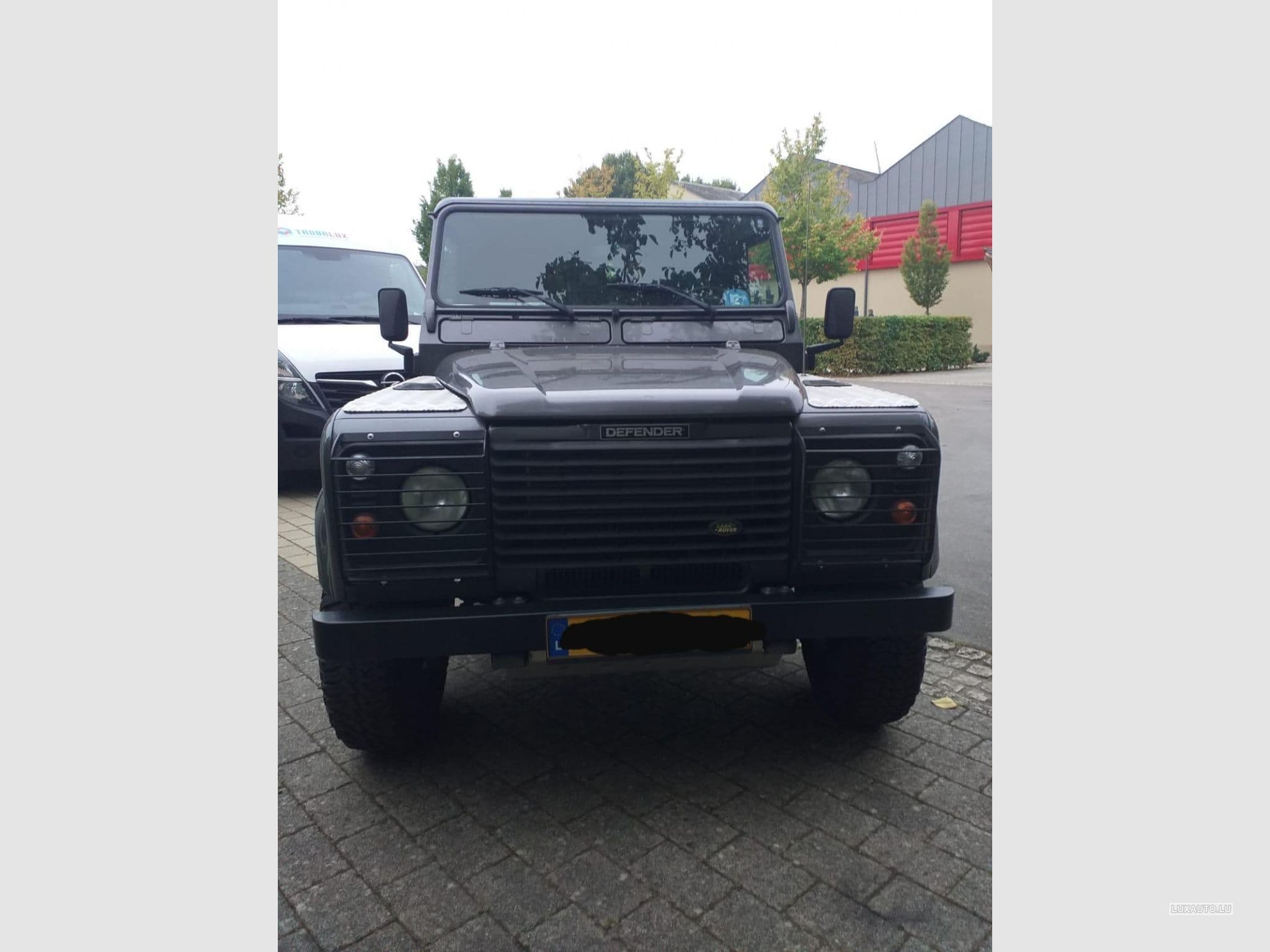 Land-Rover Defender (2005) - Photo 4