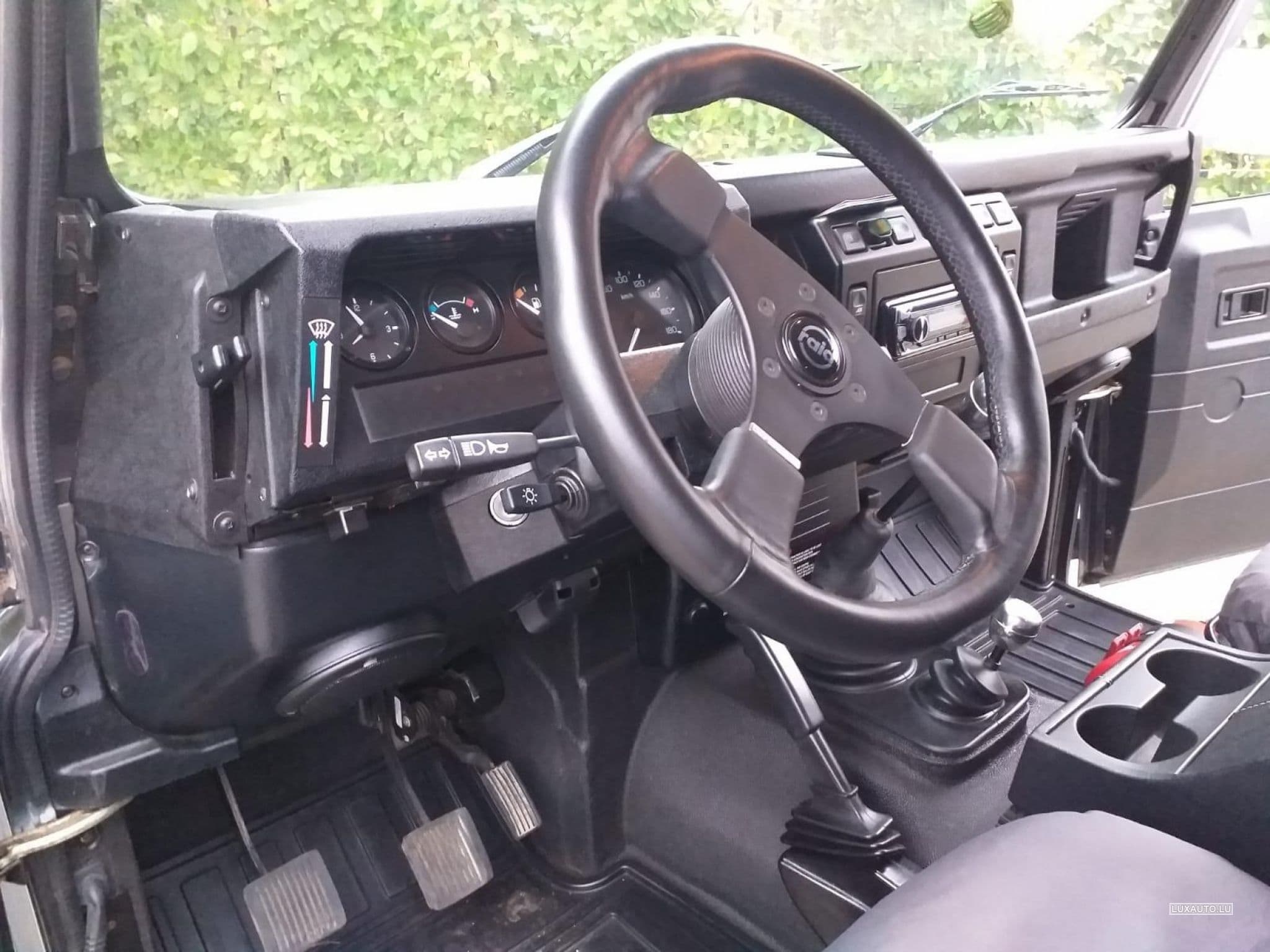 Land-Rover Defender (2005) - Photo 7