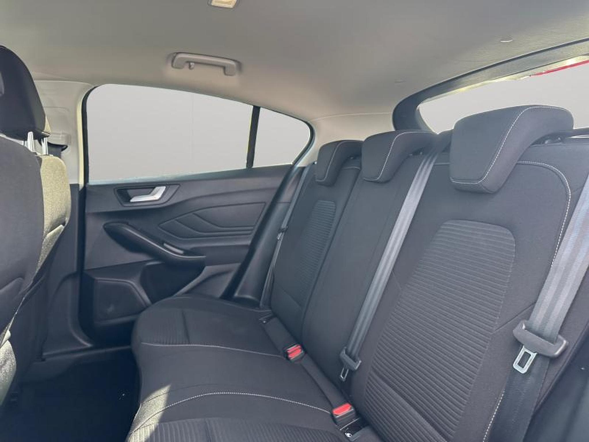 Ford Focus Titanium / Auto (2024) - Photo 11