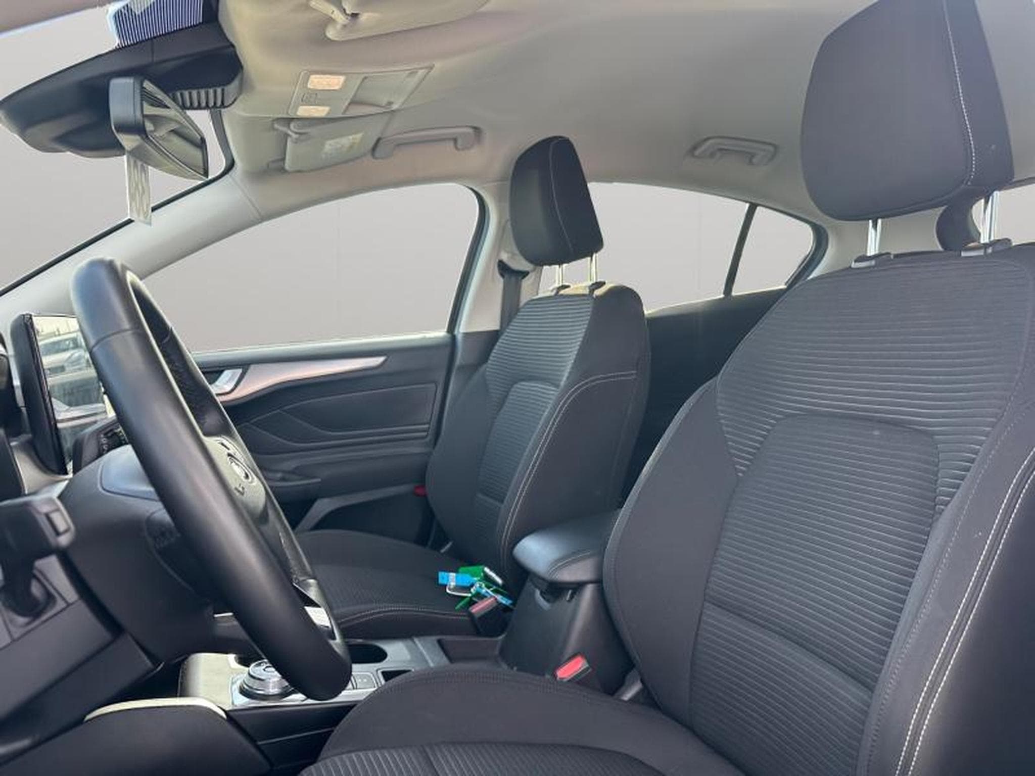 Ford Focus Titanium / Auto (2024) - Photo 12