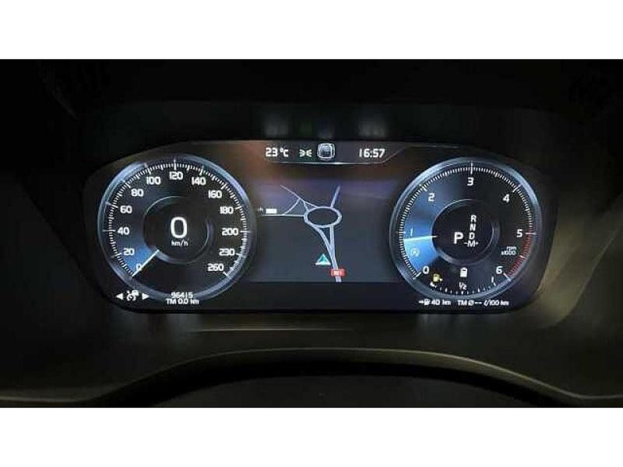 Volvo XC60 R-Design (2020) - Foto 10