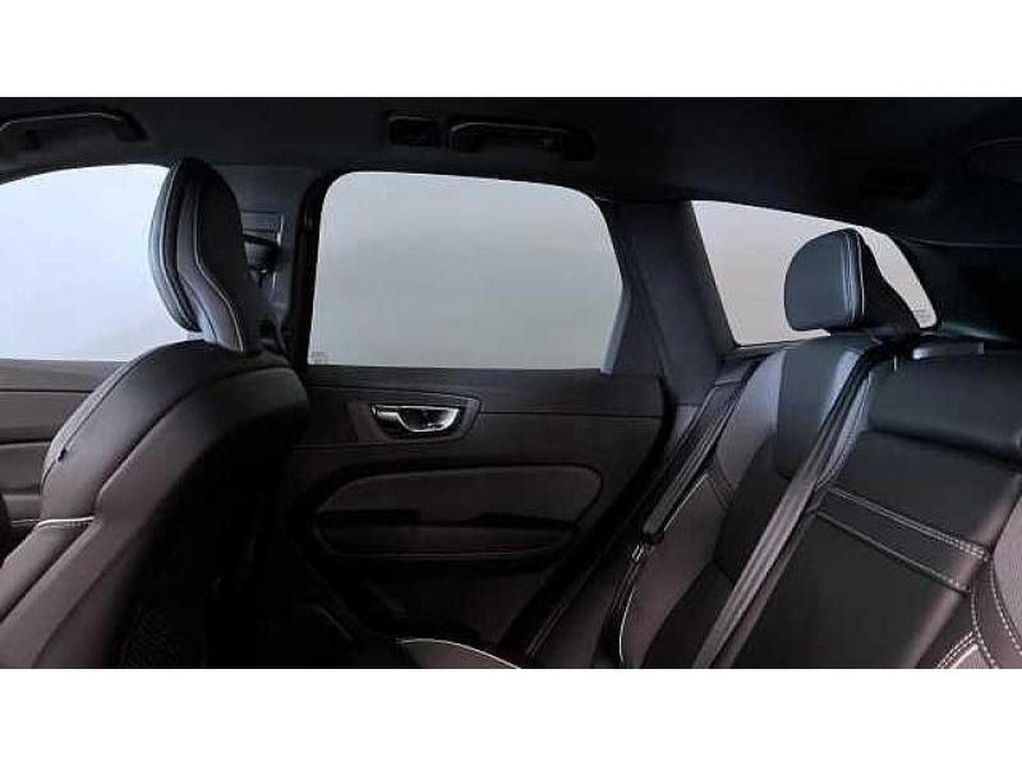 Volvo XC60 R-Design (2020) - Foto 19