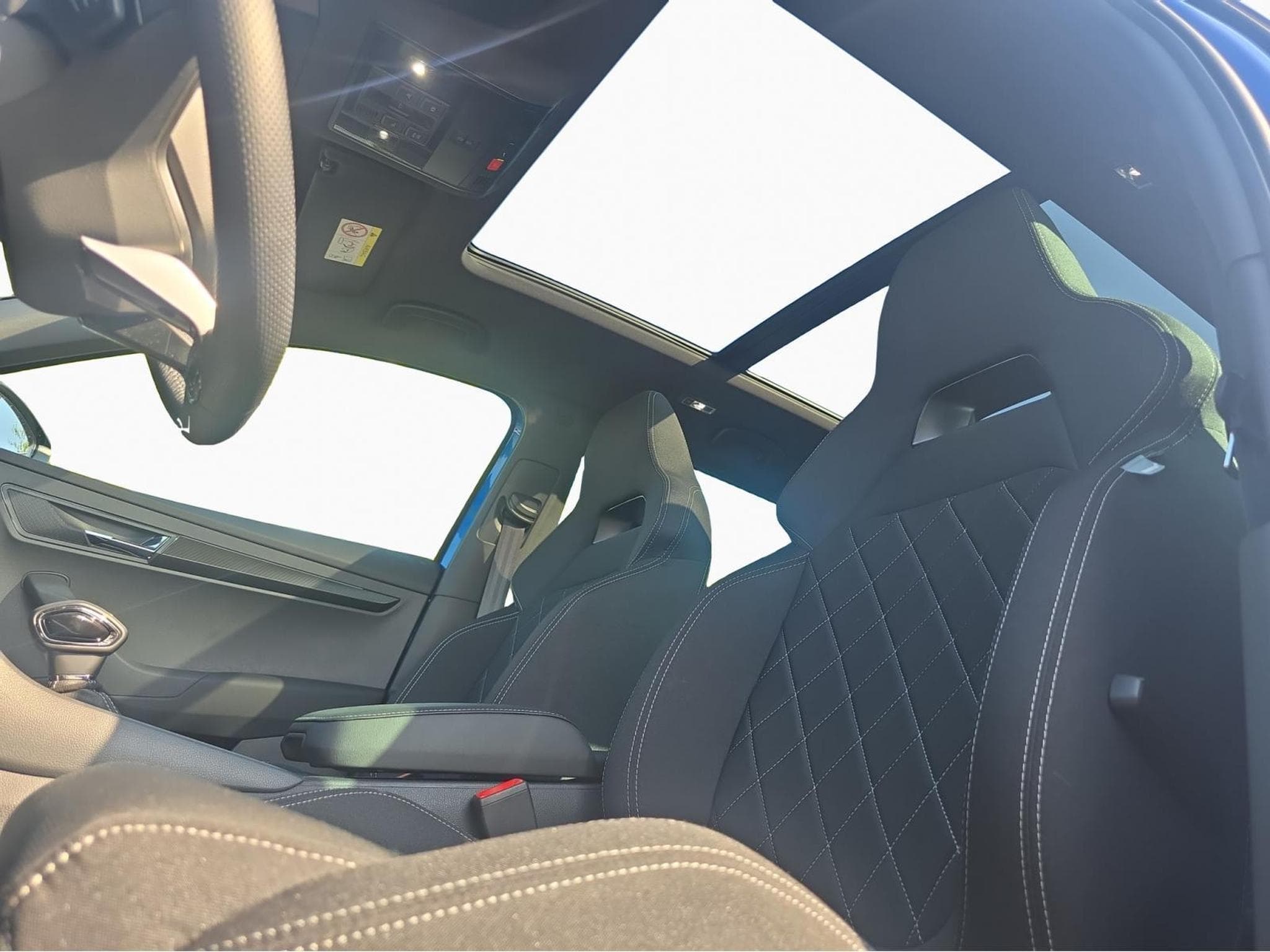 Skoda Karoq Sportline (2025) - Foto 15