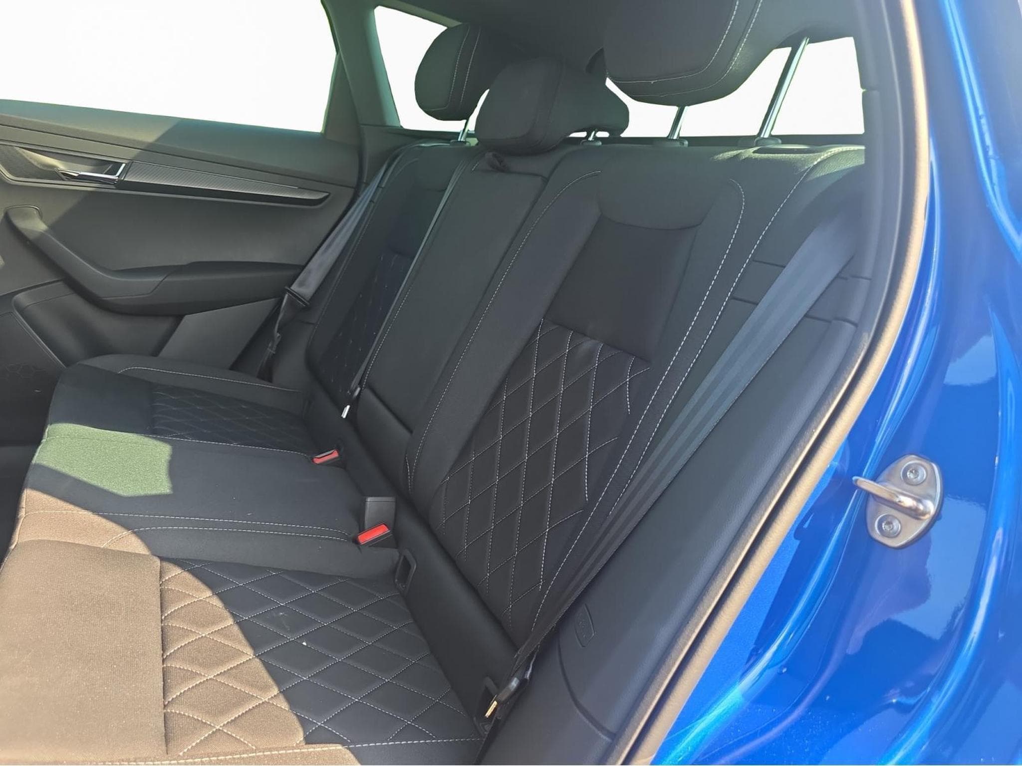 Skoda Karoq Sportline (2025) - Foto 16