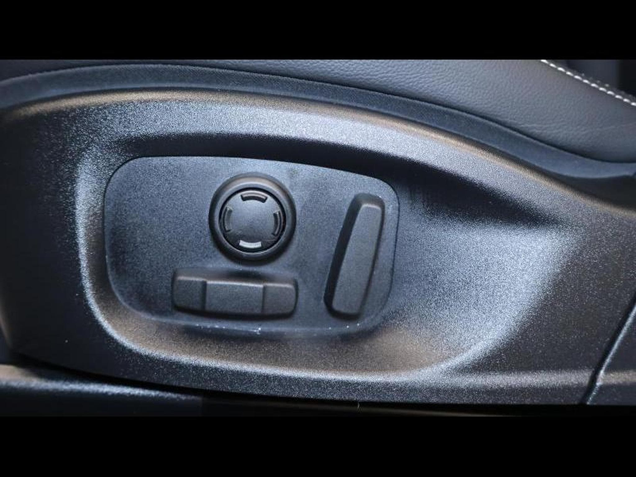 Jaguar E-Pace D165 R-Dynamic S AWD Auto (2024) - Photo 23