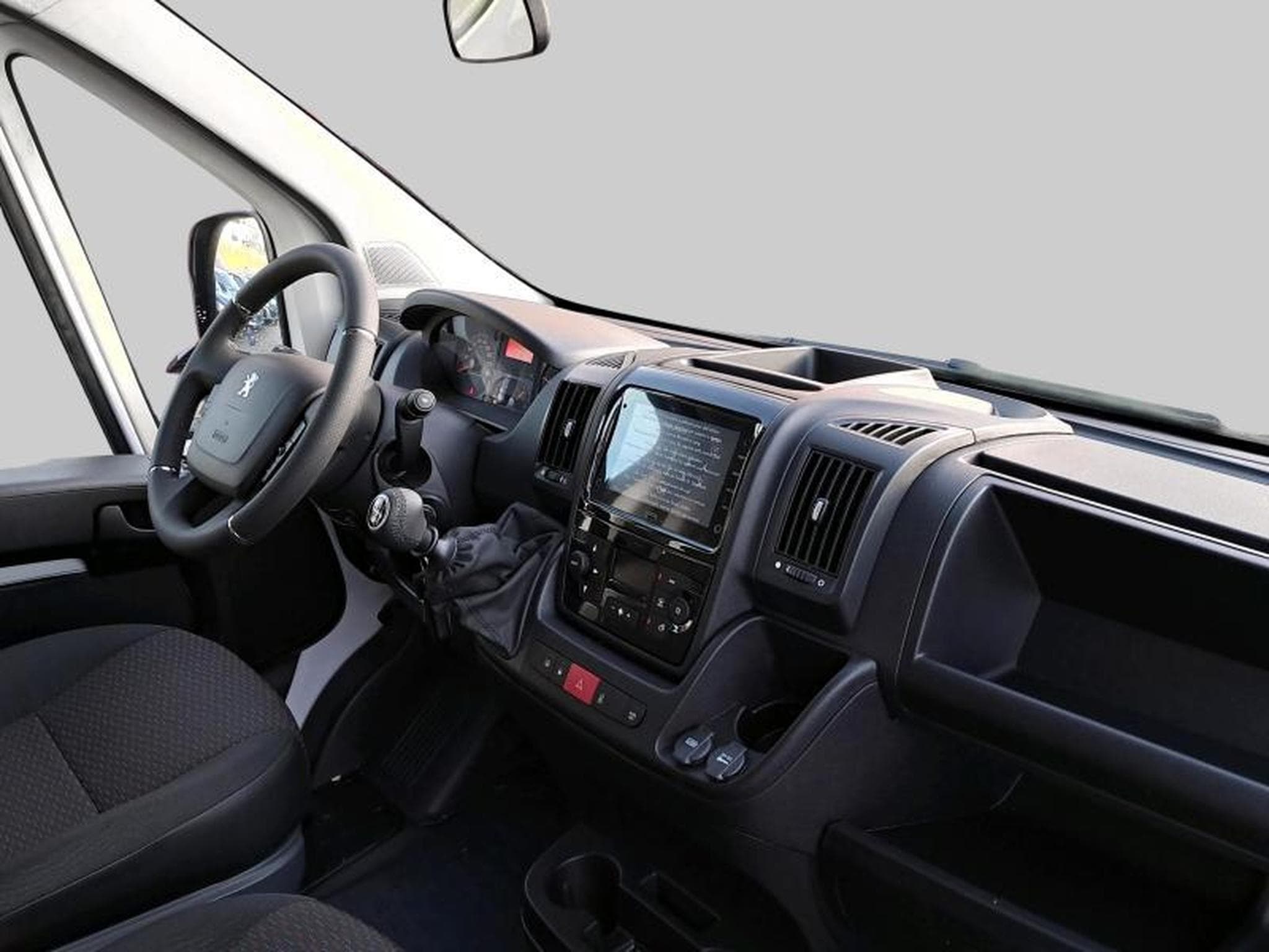 Peugeot Boxer Plateau DC 435 L4 (2024) - Photo 9