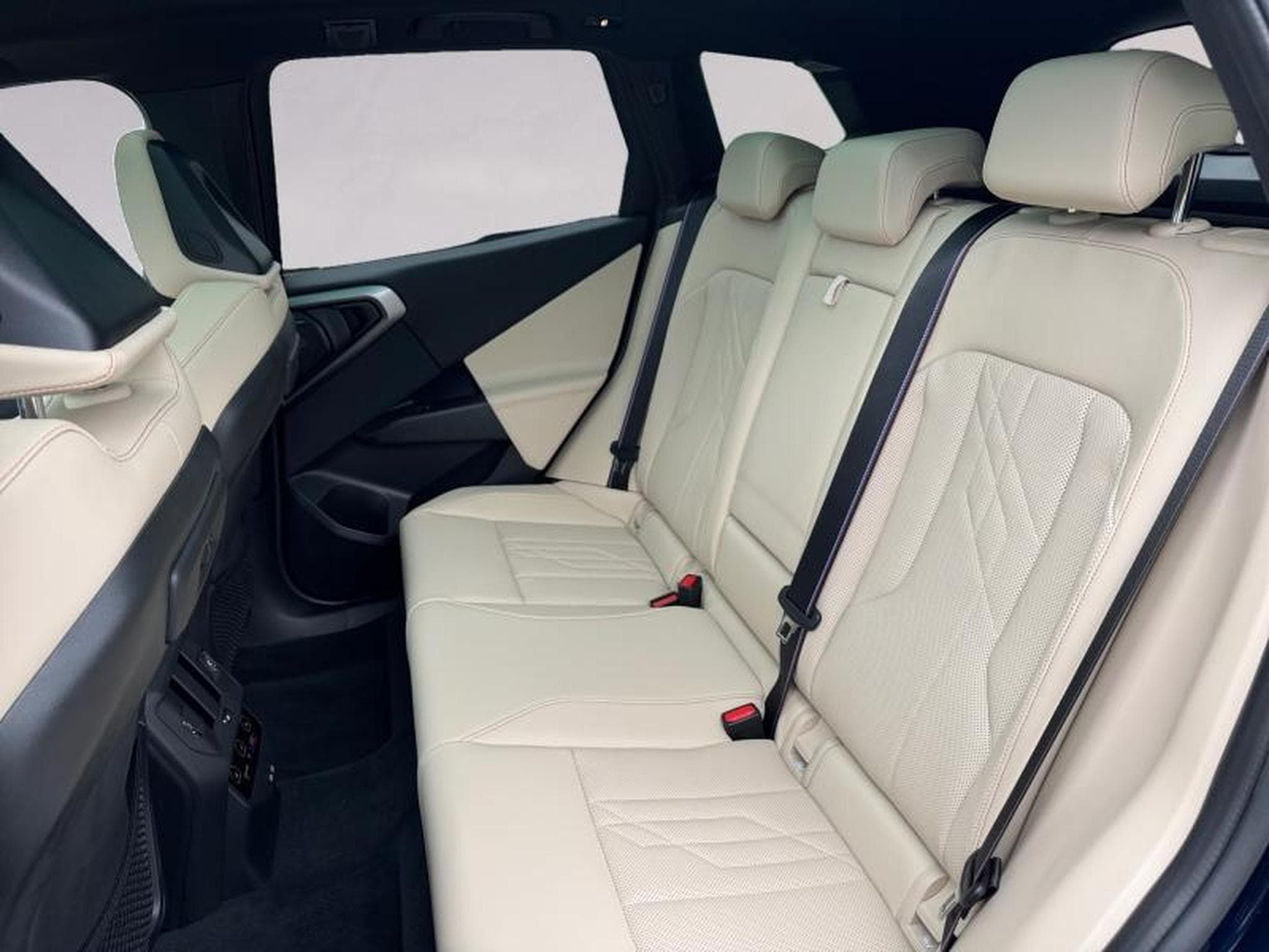 BMW X3 X3 M50 xDrive Kit M Sport (2024) - Photo 8