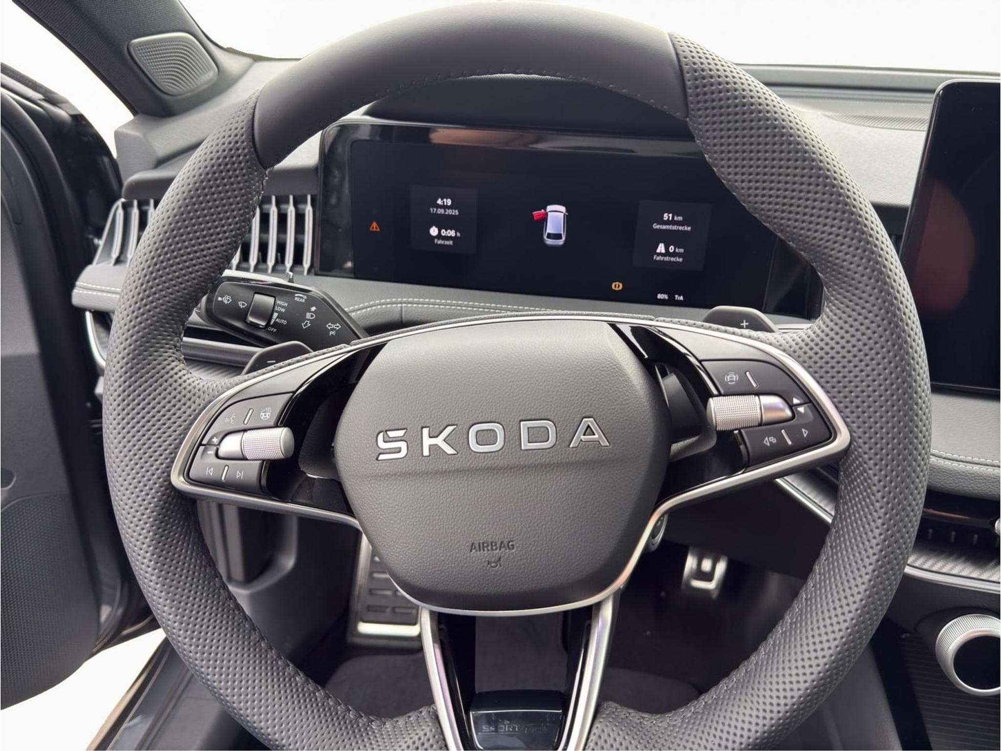 Skoda Superb Combi Sportline (2025) - Photo 10