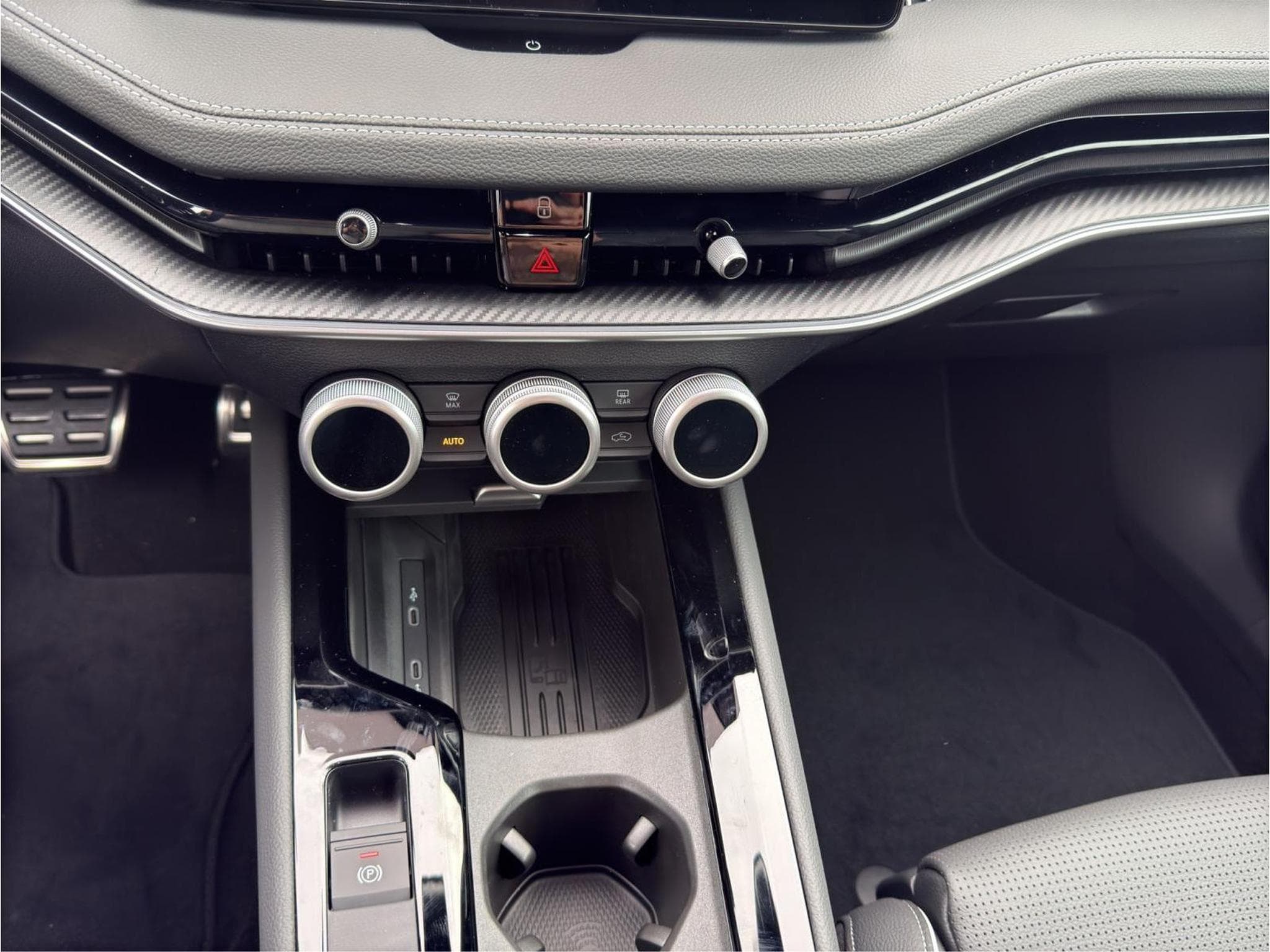 Skoda Superb Combi Sportline (2025) - Photo 12