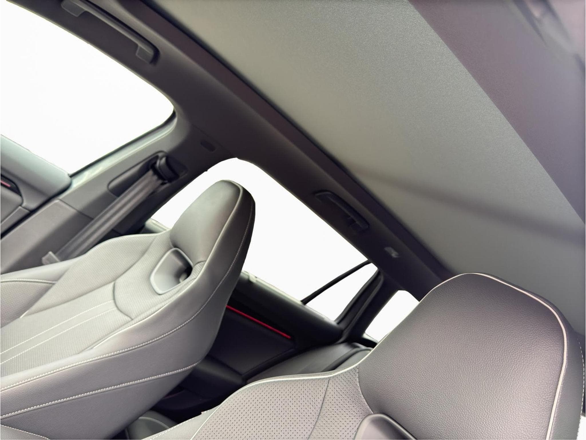 Skoda Superb Combi Sportline (2025) - Photo 14