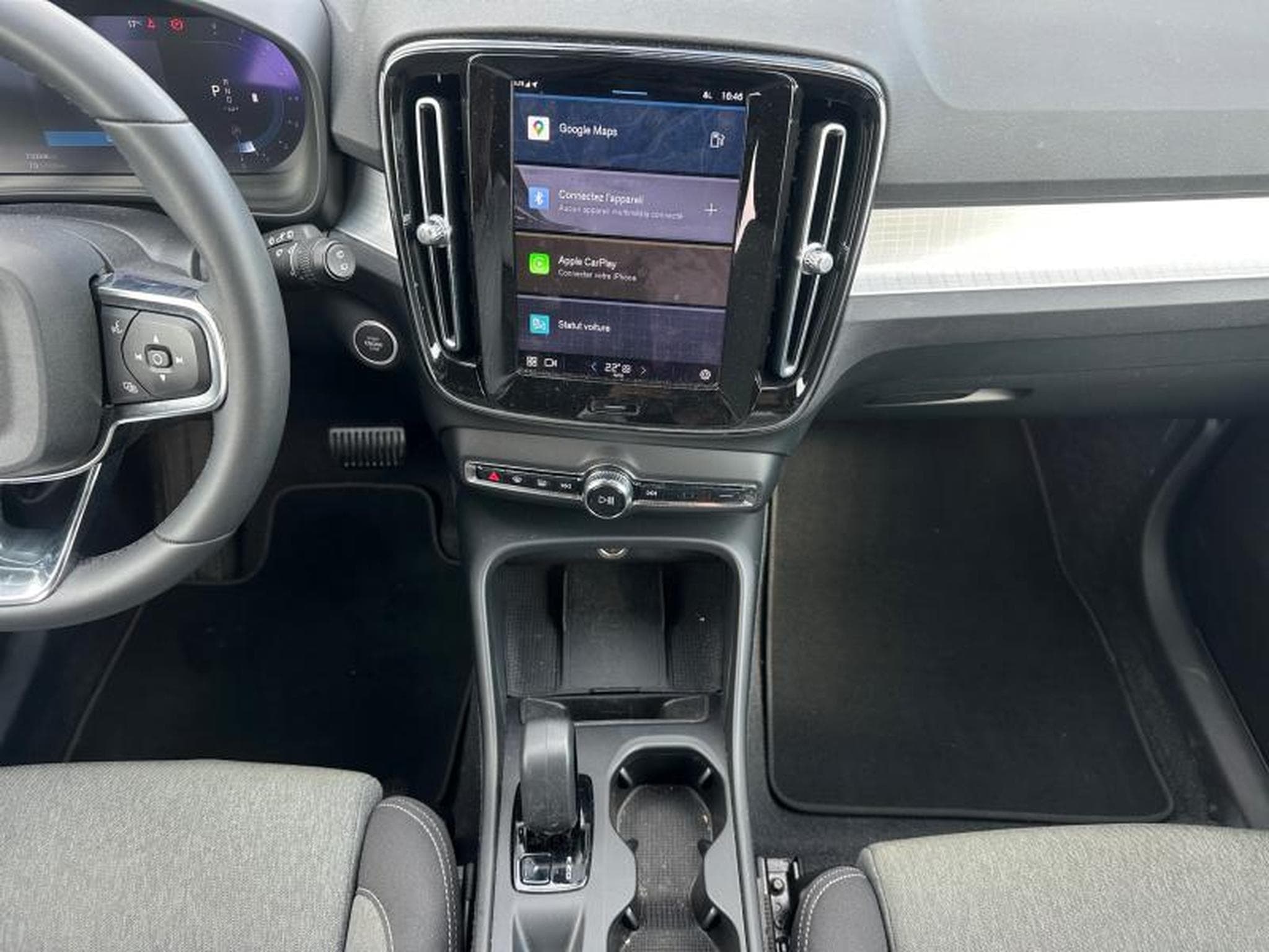 Volvo XC40 B3 Core / Essence (2023) - Foto 10