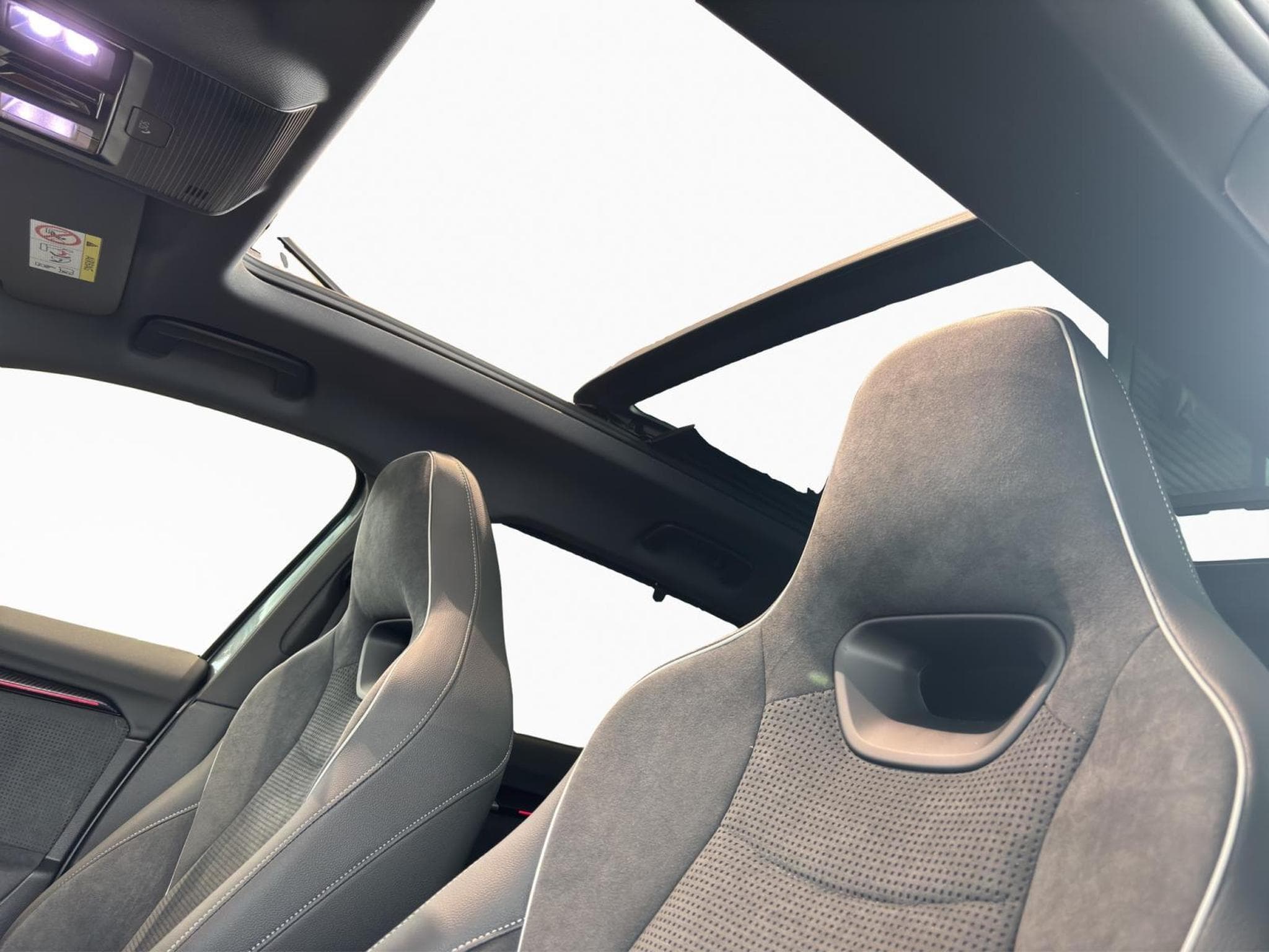 Skoda Superb Sportline (2025) - Photo 14