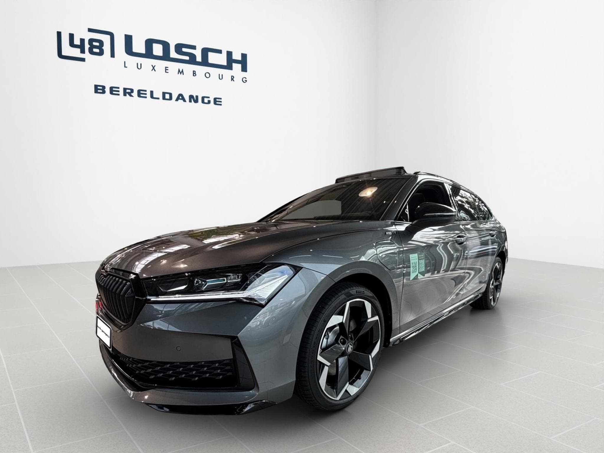 Skoda Superb Sportline (2025) - Photo 3