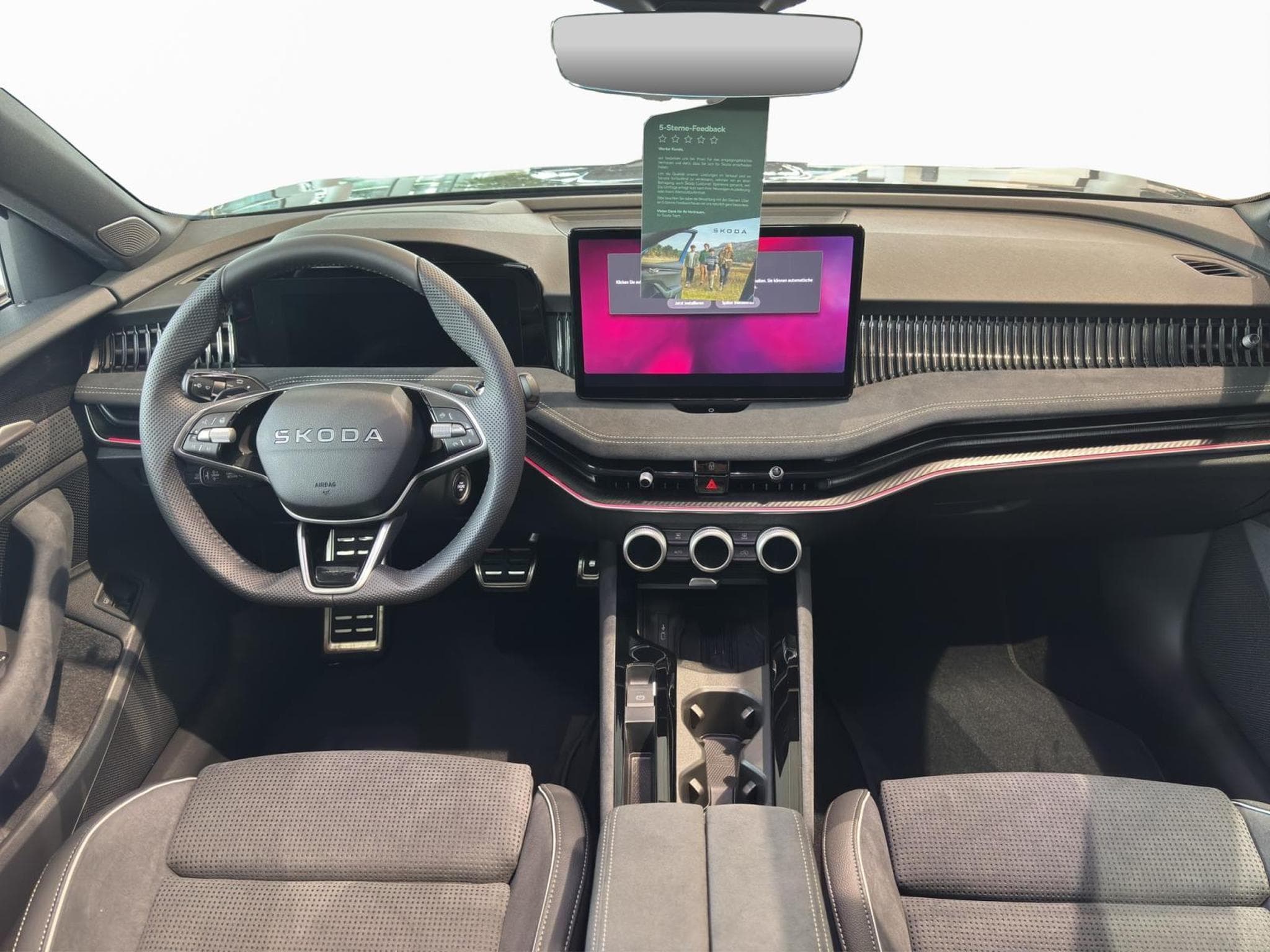 Skoda Superb Sportline (2025) - Photo 8