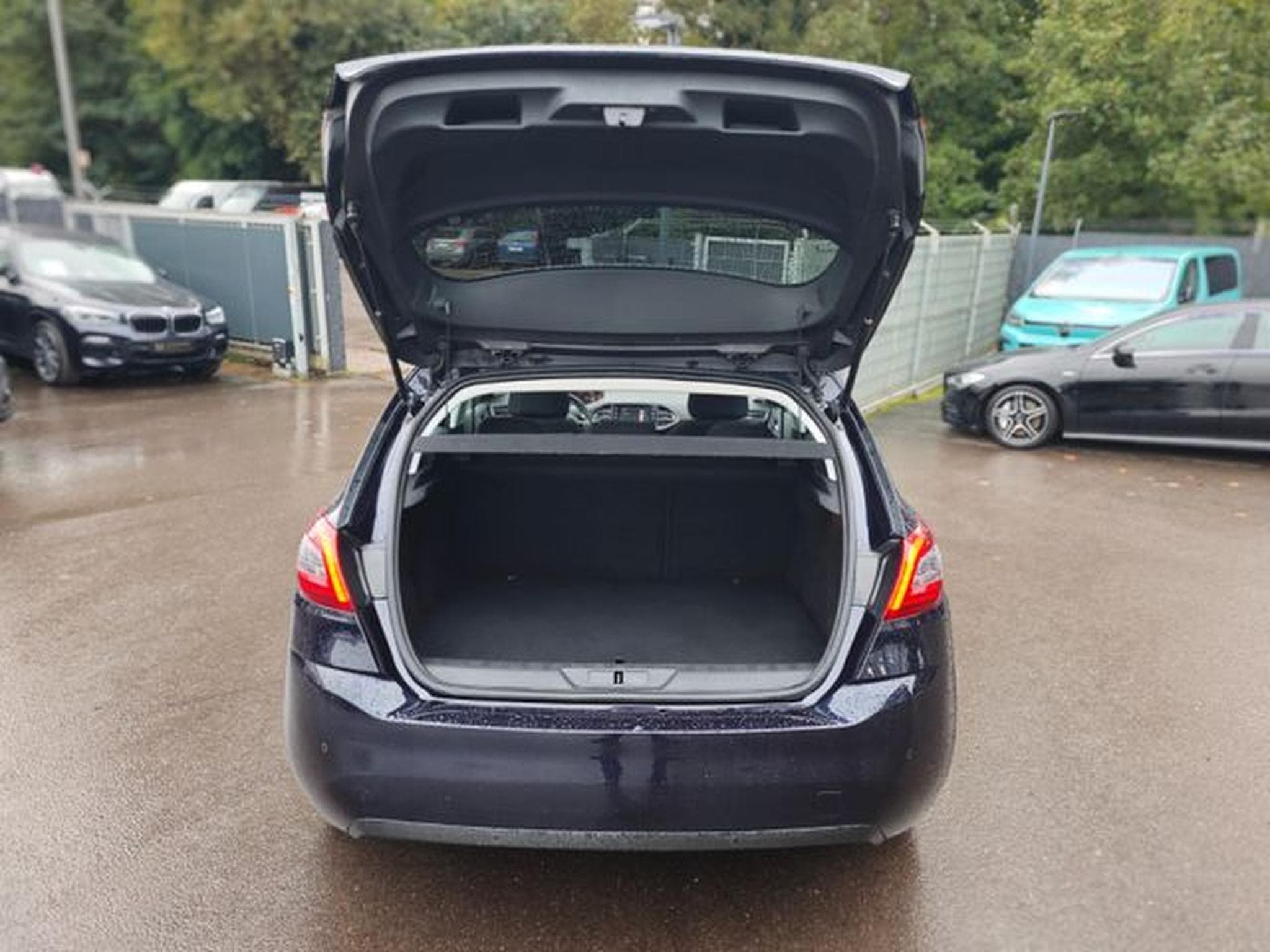 Peugeot 308 308*PANORAMA* NAVI*PDC*FACELIFT*KLIMAAUTOMATIK* (2018) - Foto 9