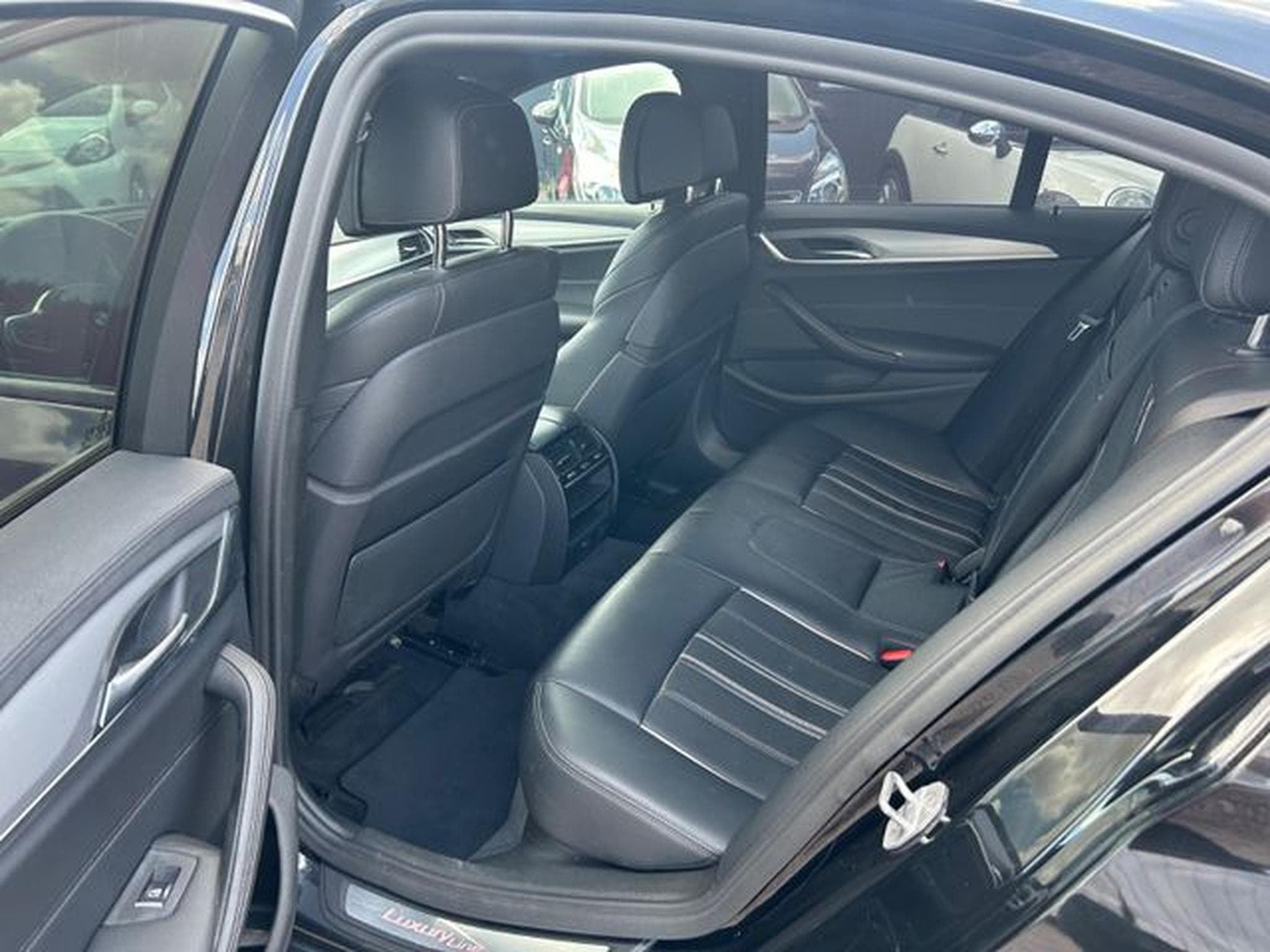 BMW 530 530 d Lim. Luxury Line *M Sport Umbau* (2019) - Foto 8