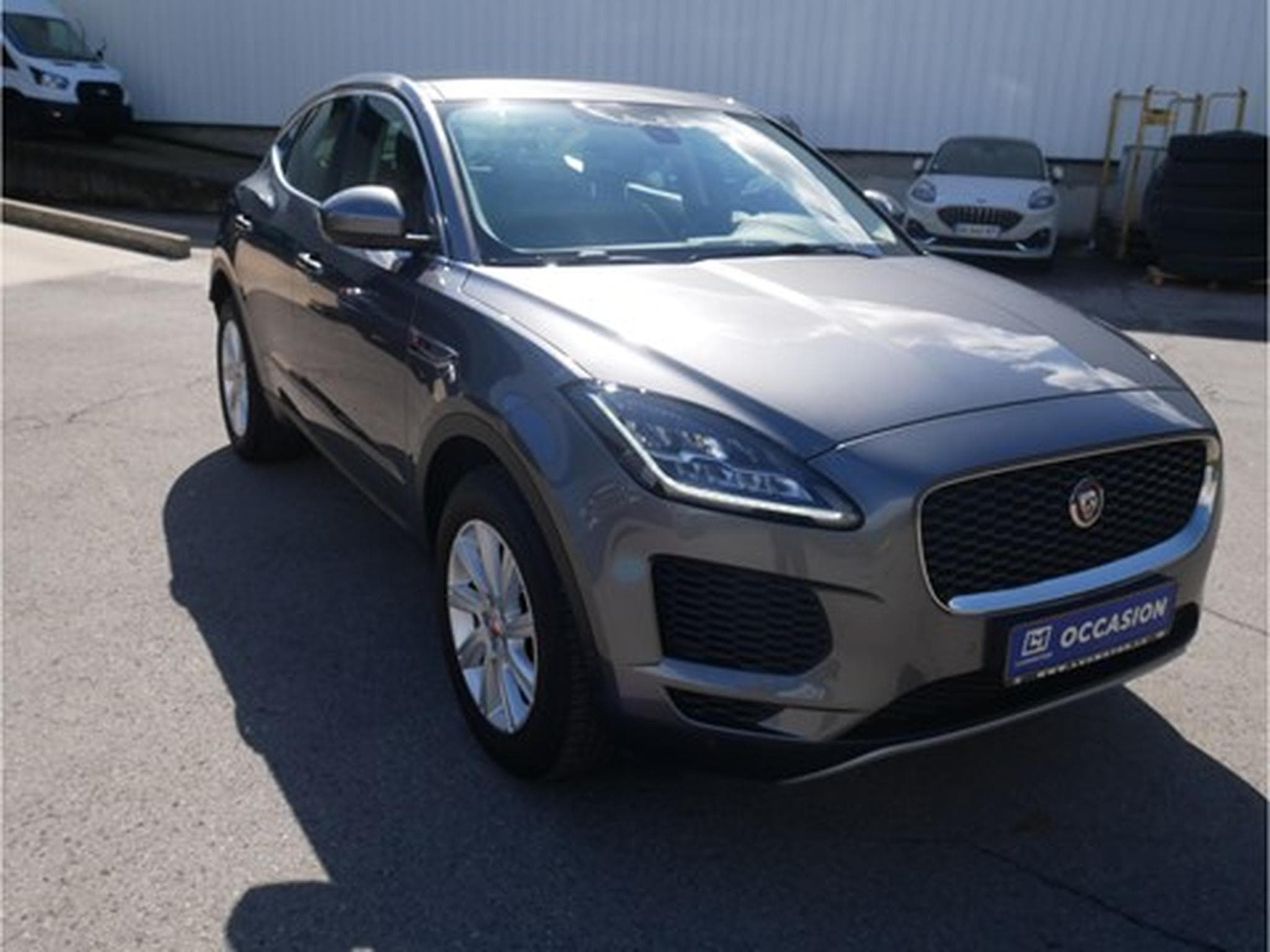 Jaguar E-Pace 2.0d 4x4 150cv/110kw automat. (2018) - Foto 2