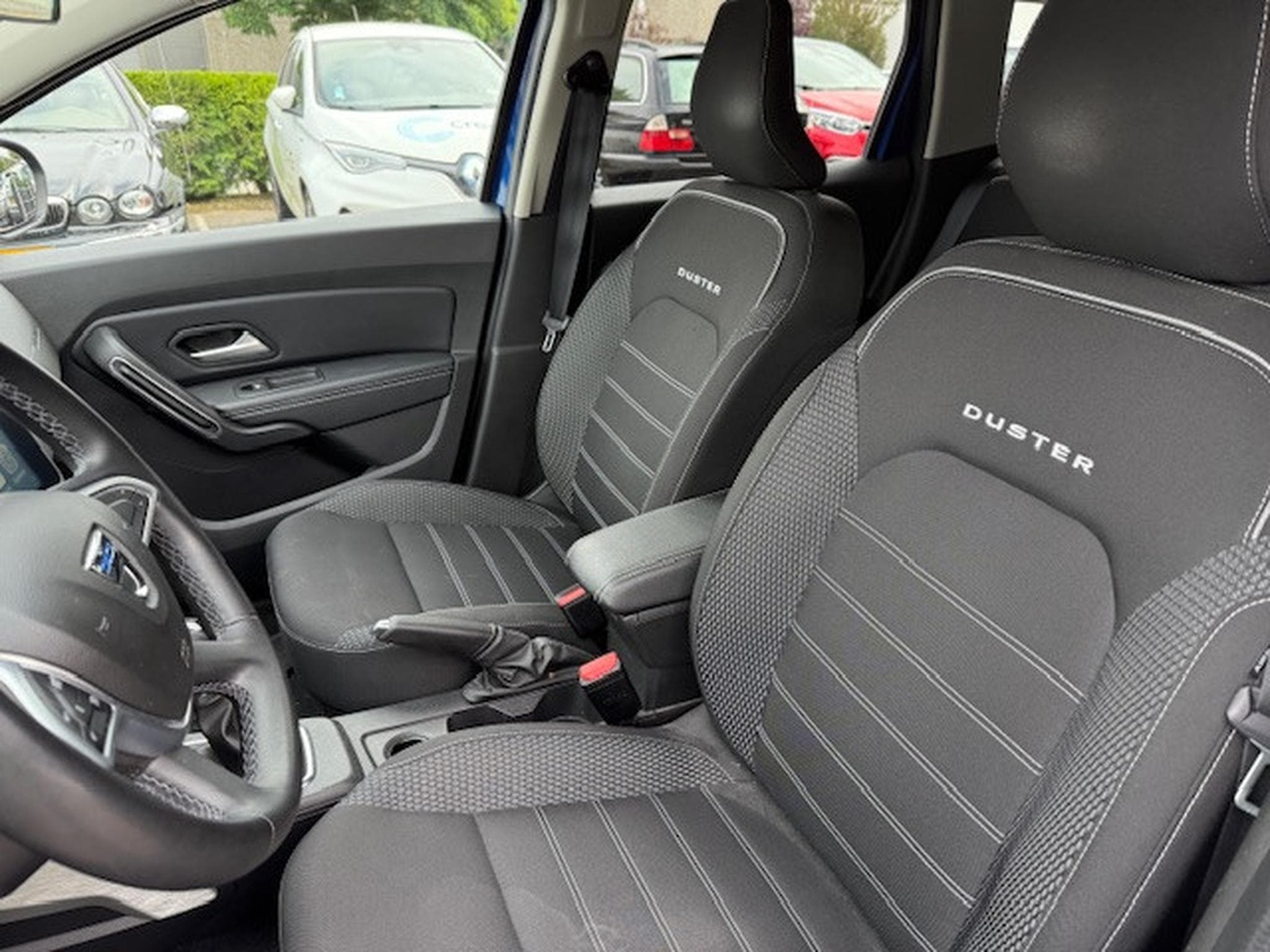 Dacia Duster PRESTIGE 150 EDC (2022) - Foto 5