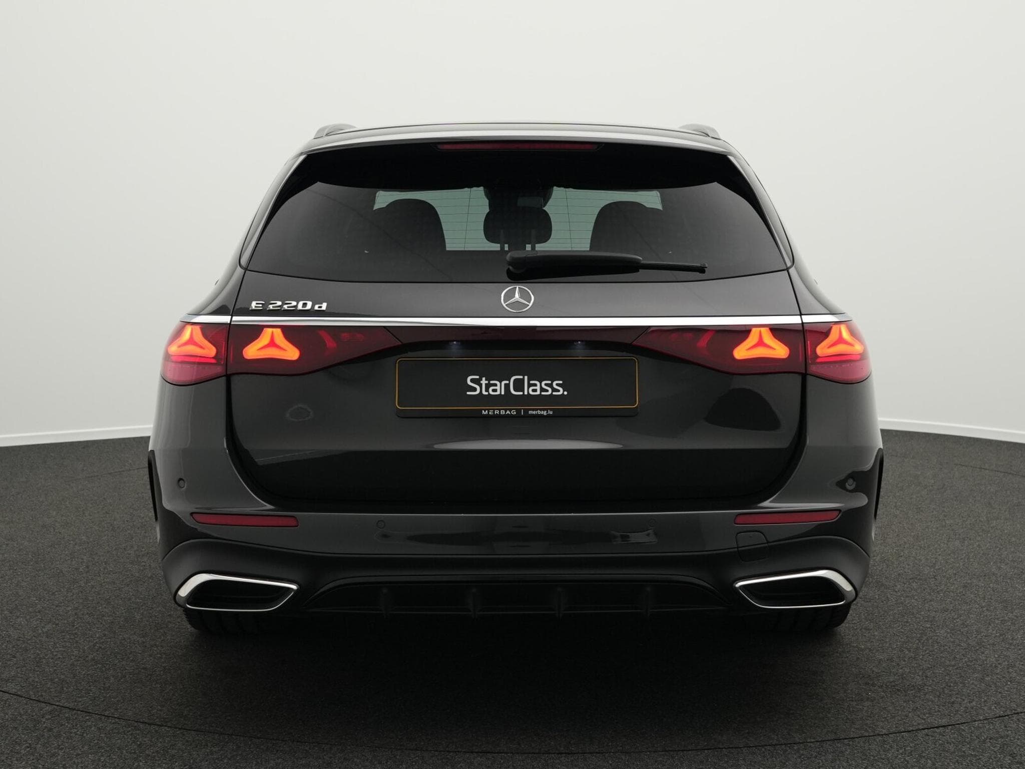 Mercedes E 220 d T-Modell (2024) - Photo 4