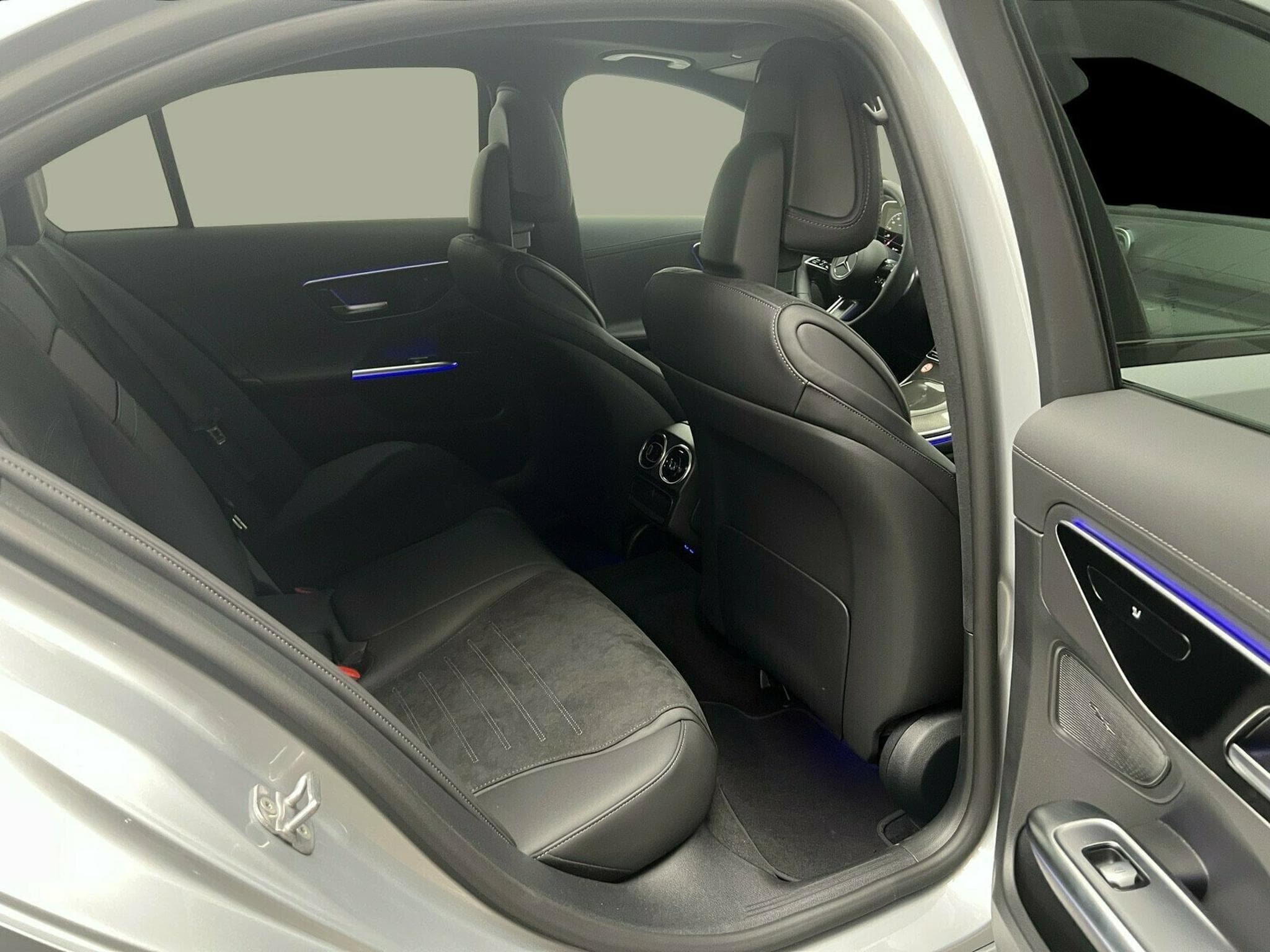 Mercedes C 220 d (2025) - Photo 10