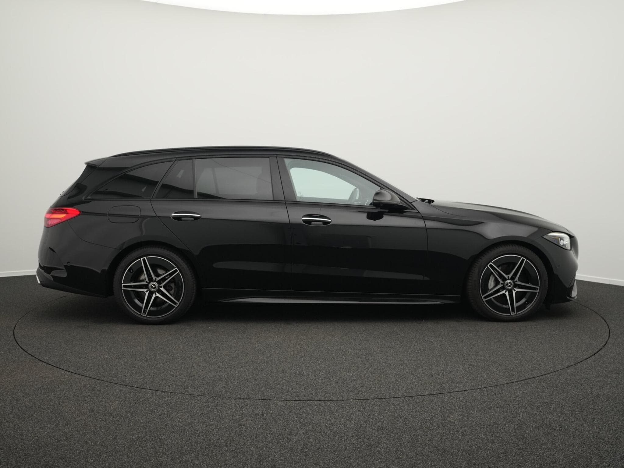 Mercedes C 220 d 4MATIC T-Modell AMG-Line Premium Plus (2025) - Photo 5