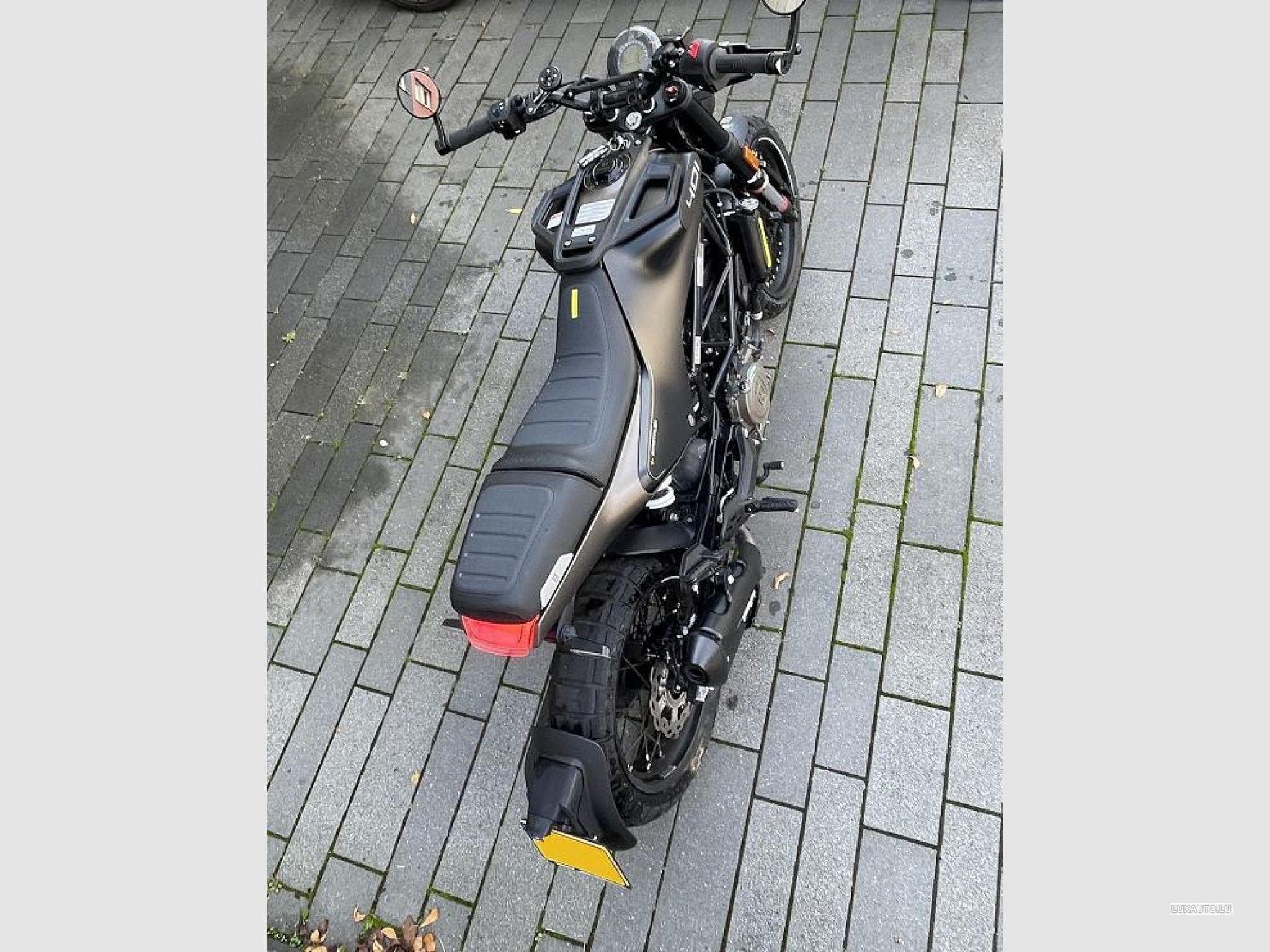 Husqvarna 401 Svartpilen (2022) - Foto 2