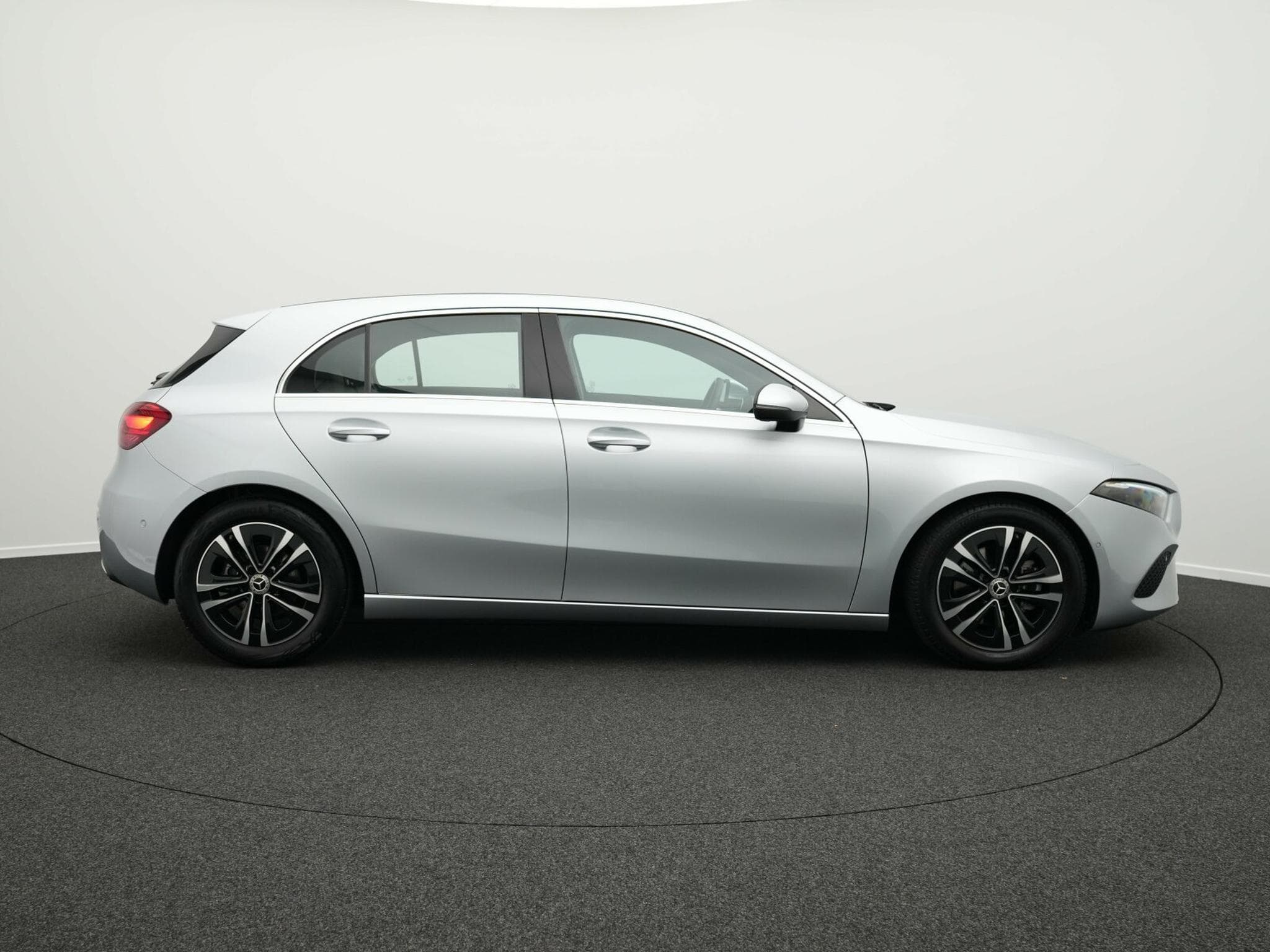 Mercedes A 180 d Progressive Kamera+SHZ+Apple (2024) - Foto 5