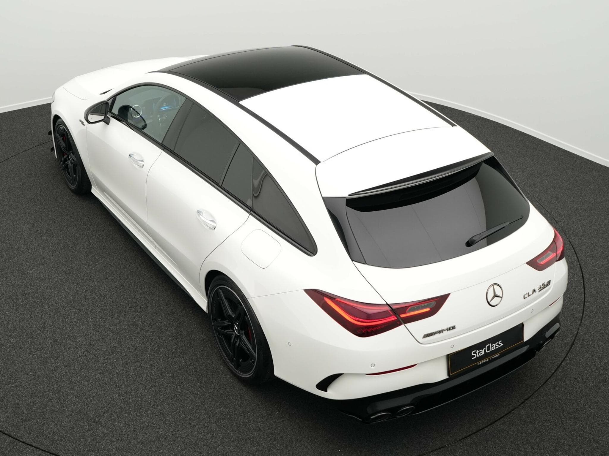 Mercedes CLA 45 AMG S 4MATIC+ Multi+Burm. (2024) - Photo 13