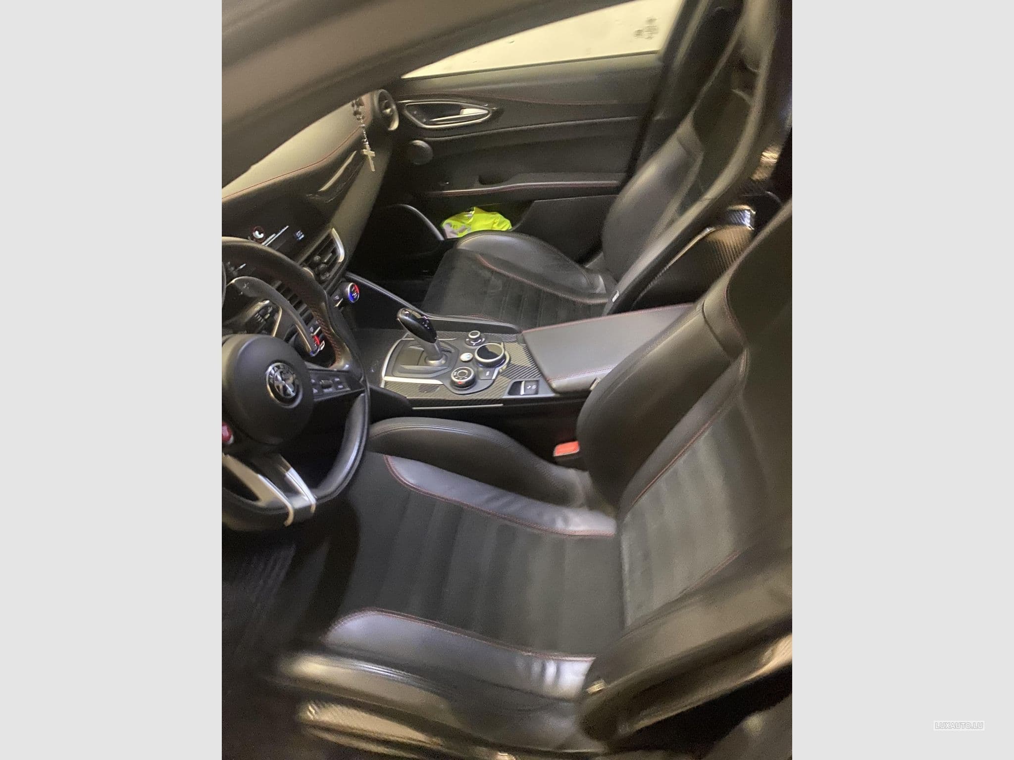 Alfa-Romeo Giulia 2.9 bi turbo 510cv Quadrifoglio (2018) - Foto 12