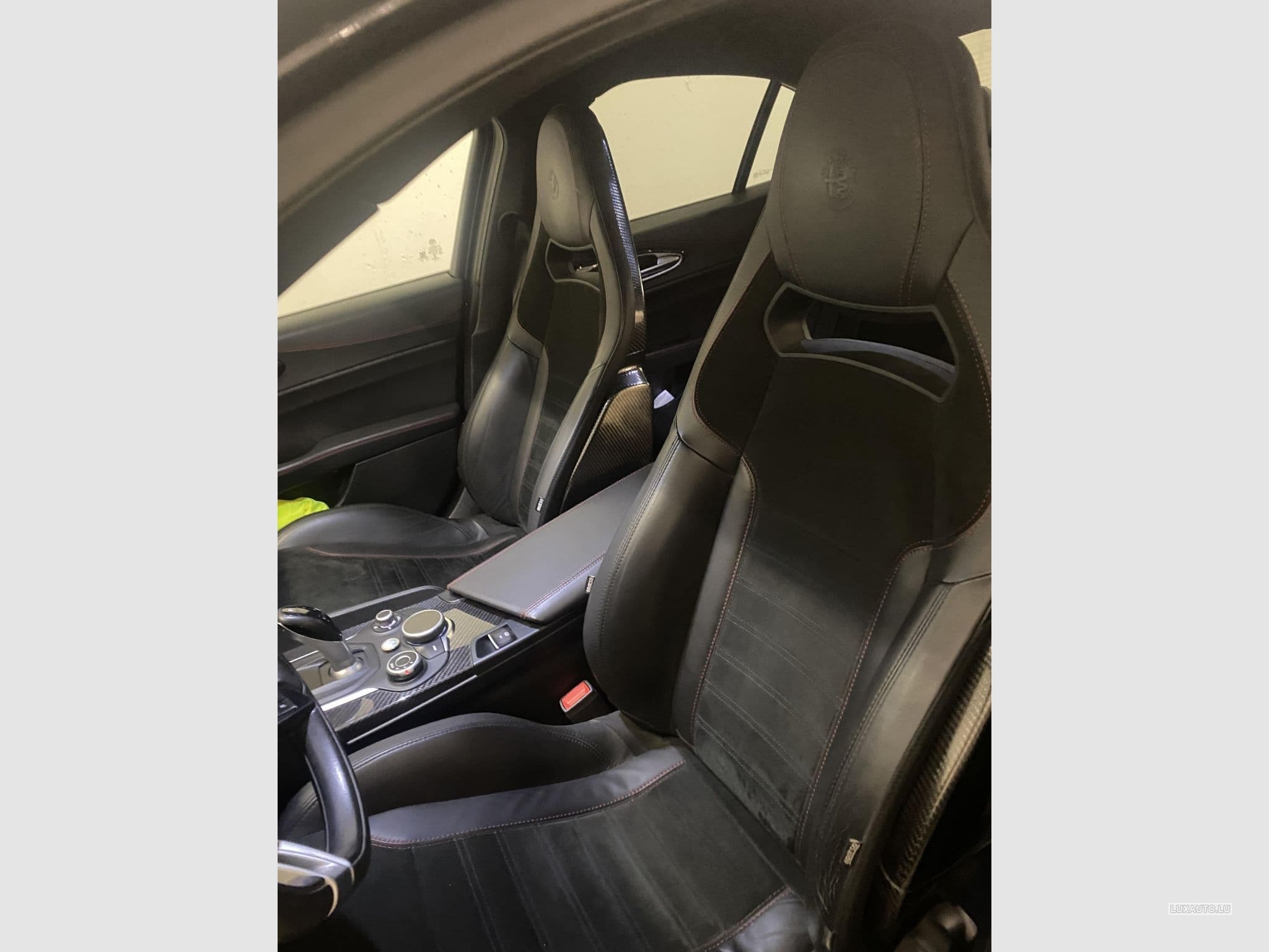 Alfa-Romeo Giulia 2.9 bi turbo 510cv Quadrifoglio (2018) - Foto 5