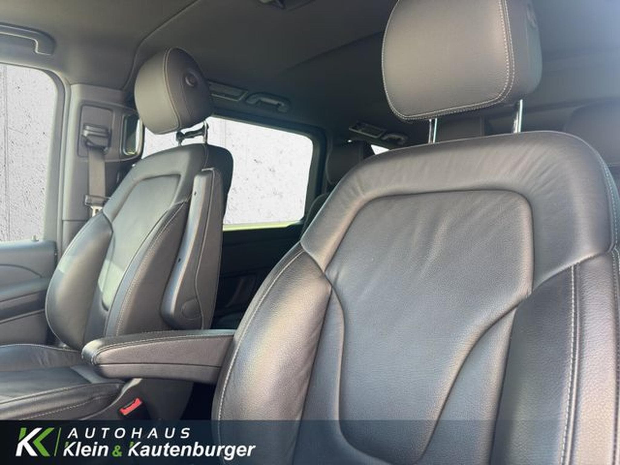 Mercedes V V 250d 4M+LANG+STANDH+KAMERA+AHK+MBUX 7SITZE+TOP (2022) - Foto 14