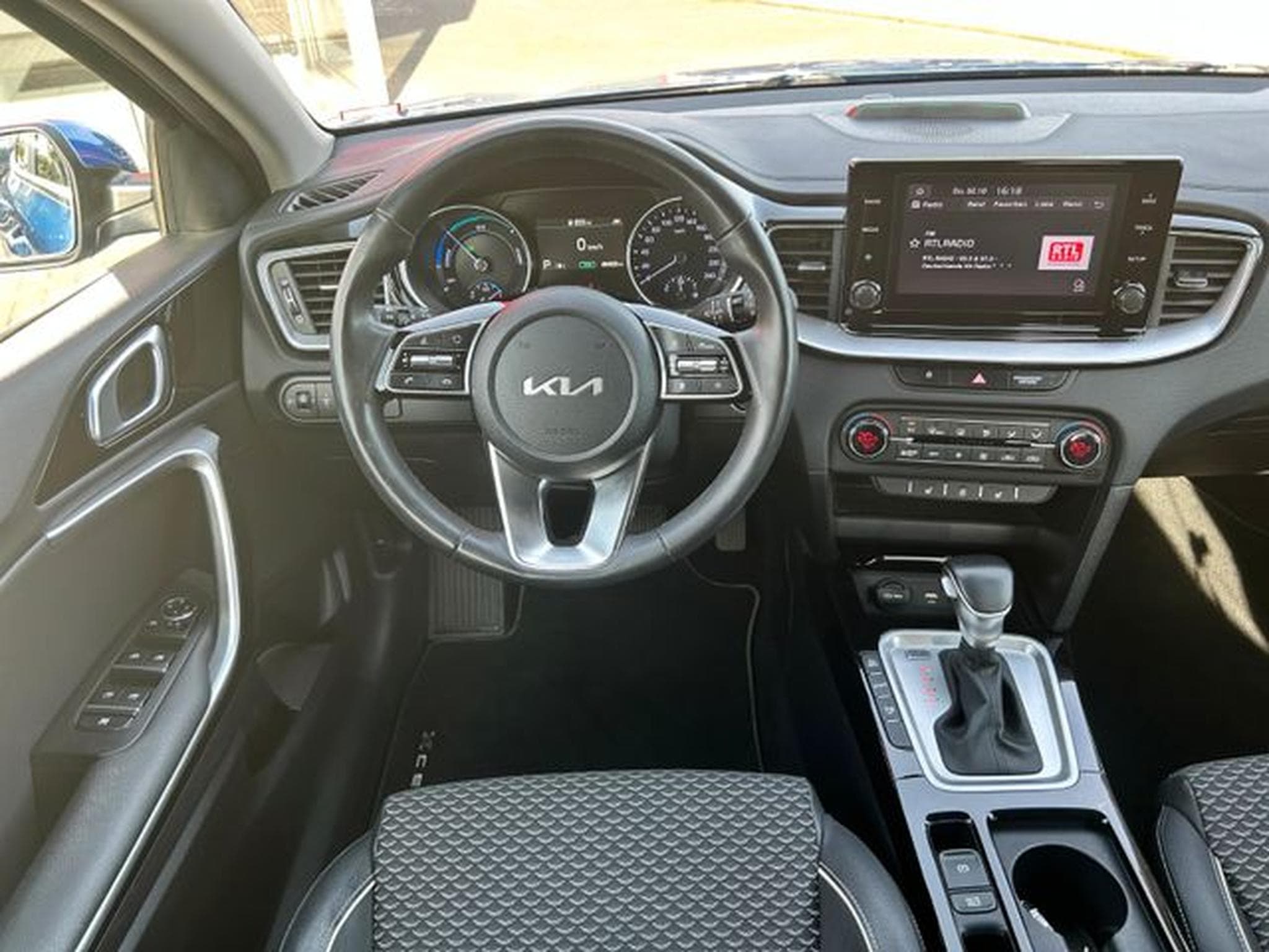 Kia XCeed XCeed 1,6 GDI DCT PHEV Spirit Kamera Klima LED (2022) - Photo 12