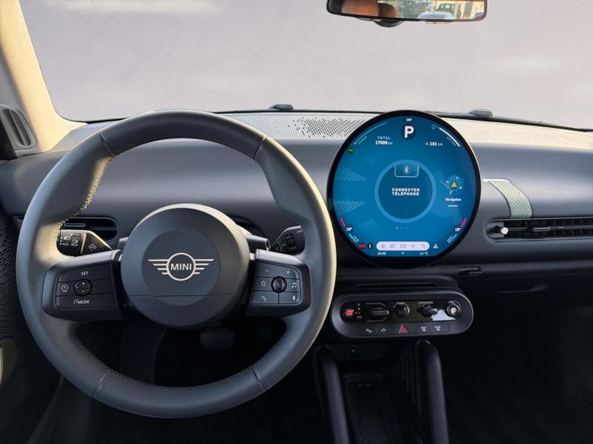 MINI Cooper Cooper E (2024) - Photo 6