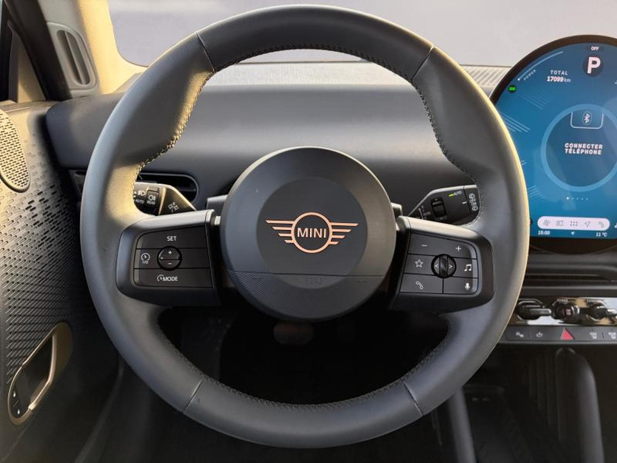 MINI Cooper Cooper E (2024) - Photo 7