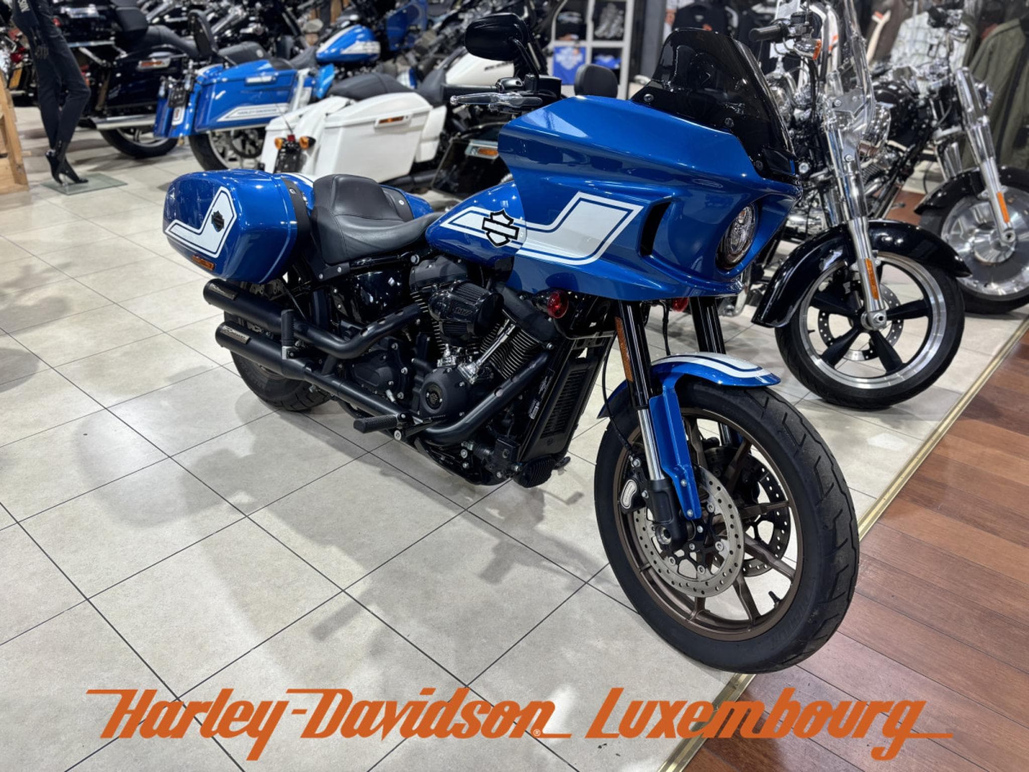 Harley-Davidson Lowrider ST (2023) - Photo 2