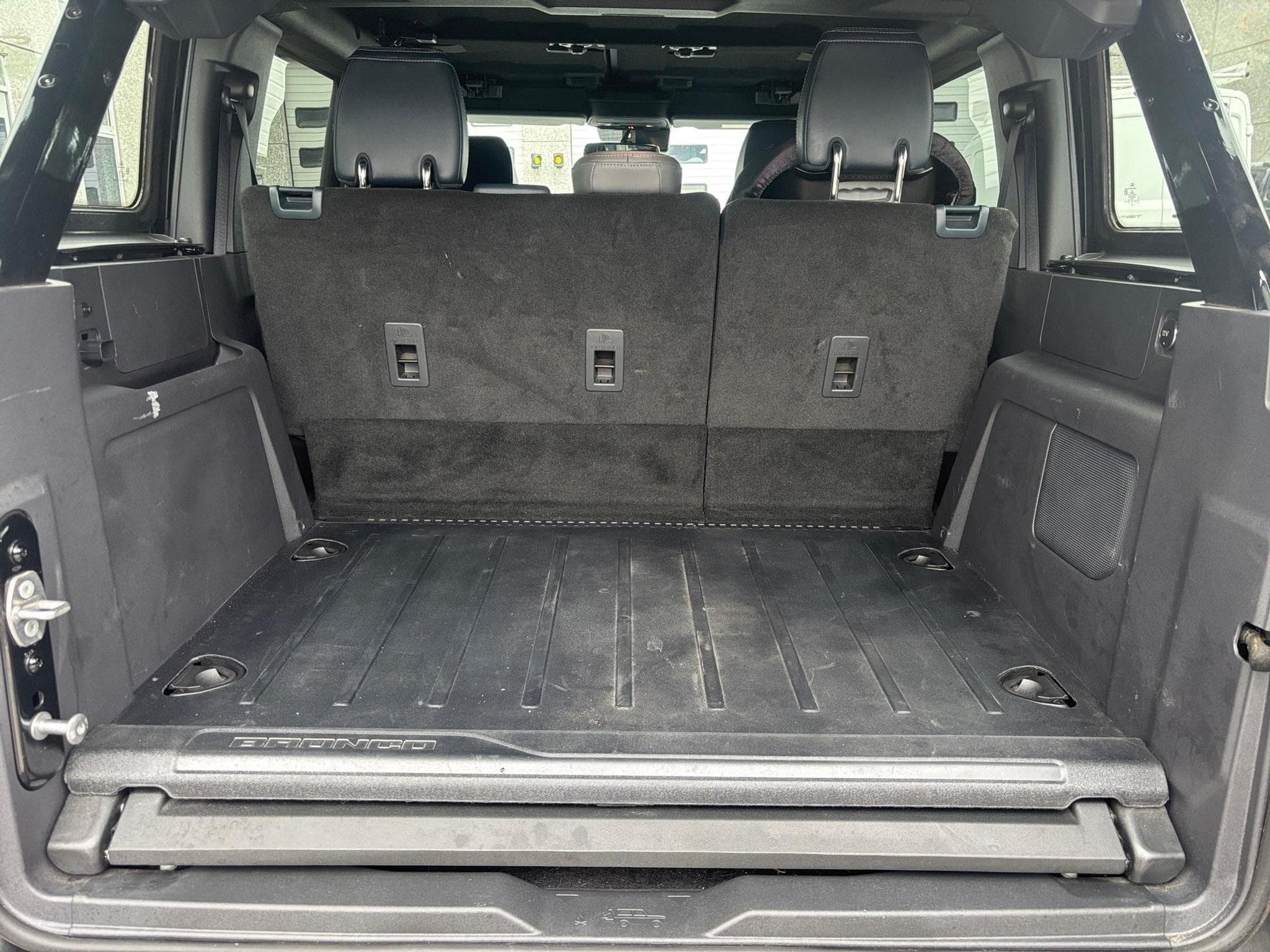 Ford Bronco 2.7i V6 A10 Ecoboost Outer Ban (2025) - Photo 12