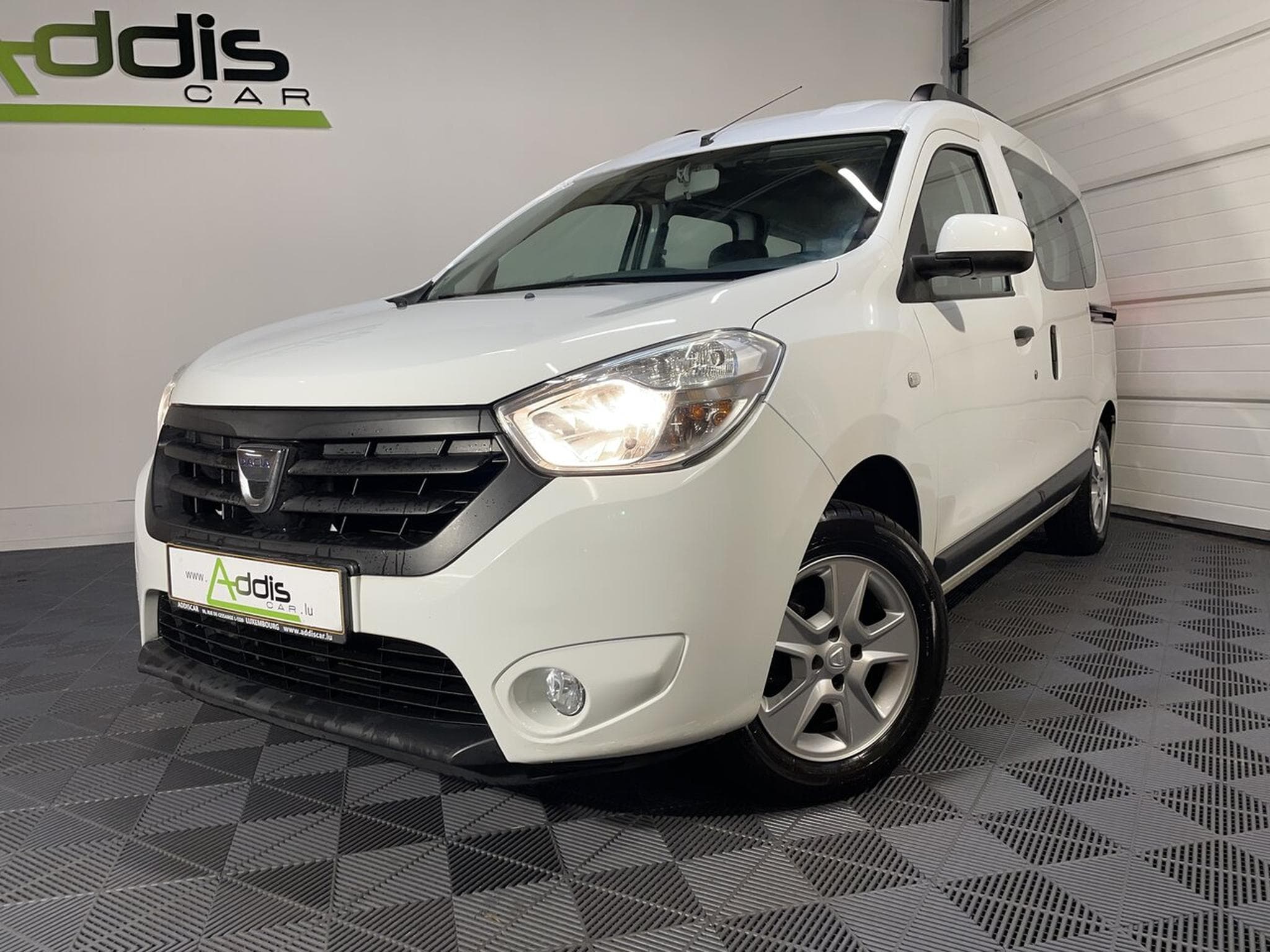 Dacia Dokker 1.5 DCI 90 LAUREATE BLUETOOTH (2017) - Photo 12