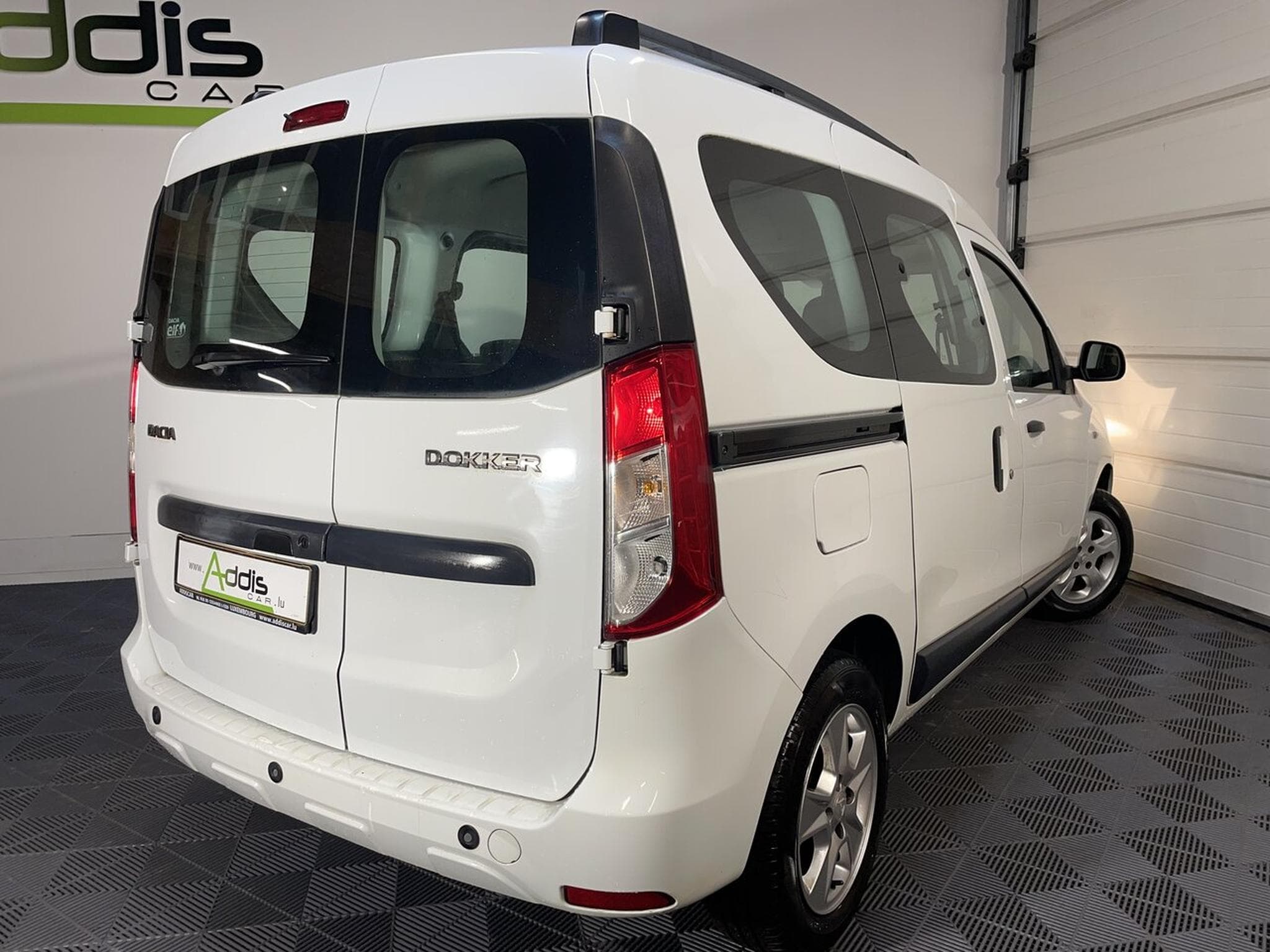 Dacia Dokker 1.5 DCI 90 LAUREATE BLUETOOTH (2017) - Photo 14