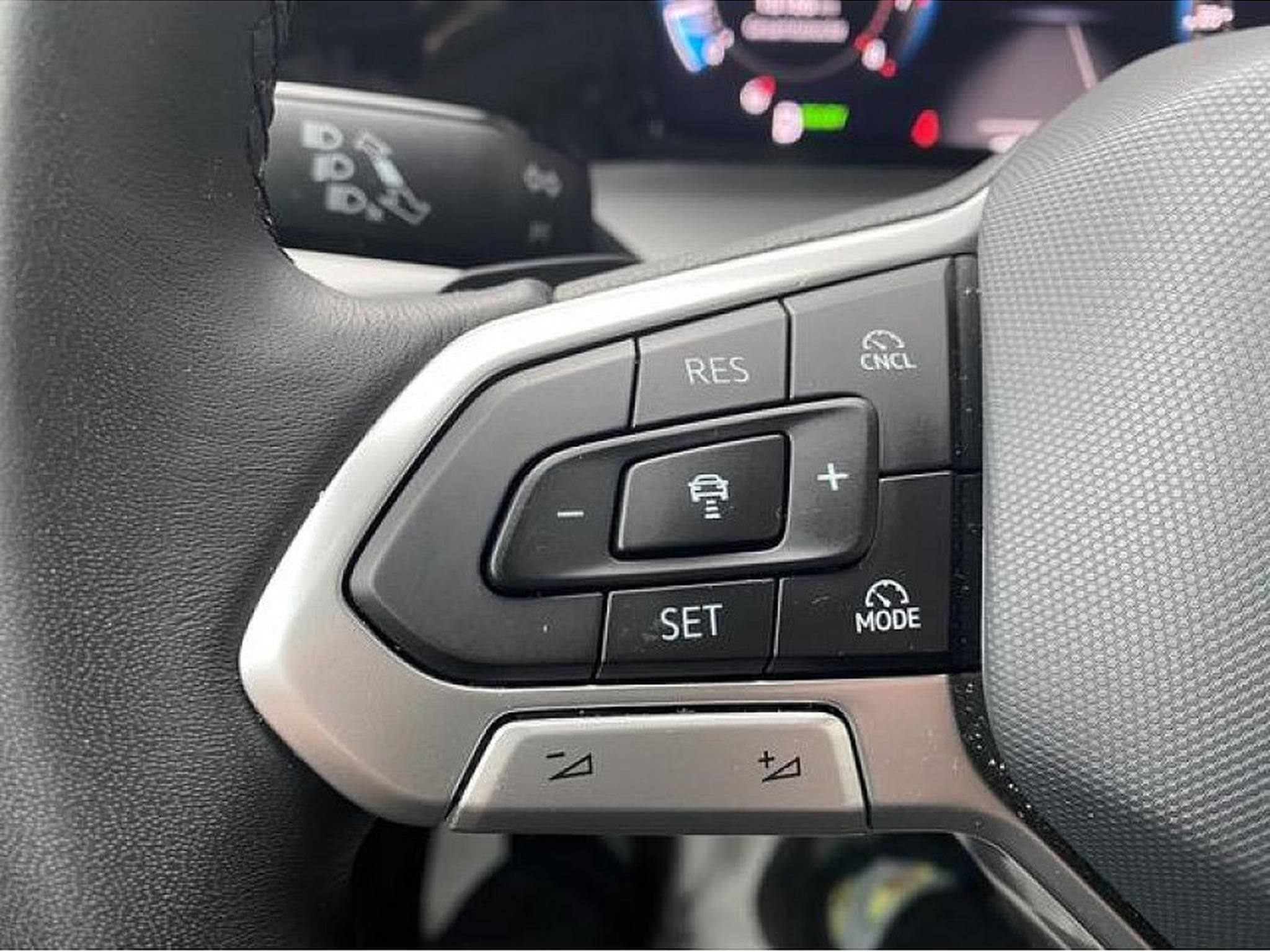 VW Golf (2025) - Photo 13